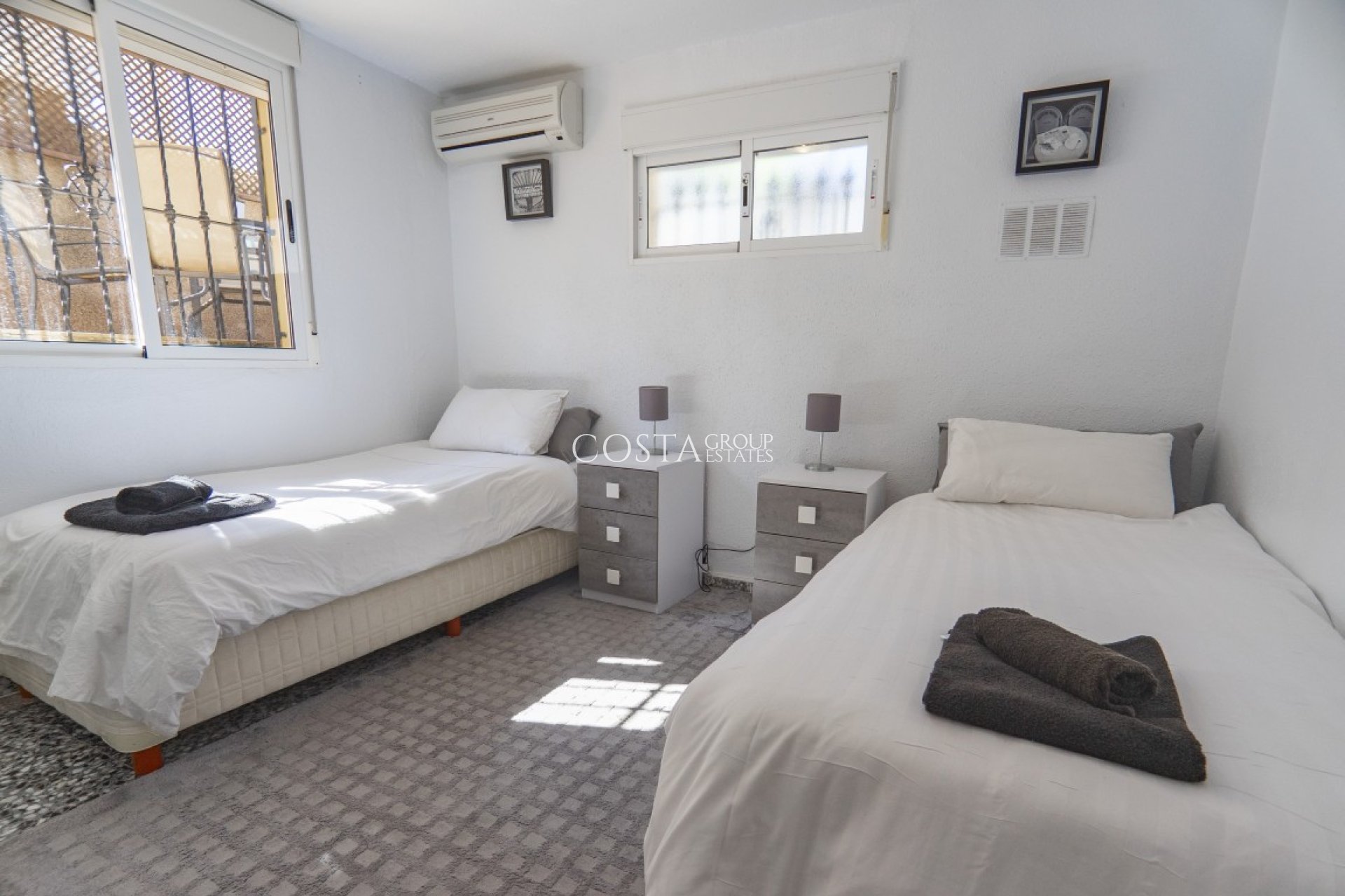 Revente - Villa -
Orihuela - Villamartin