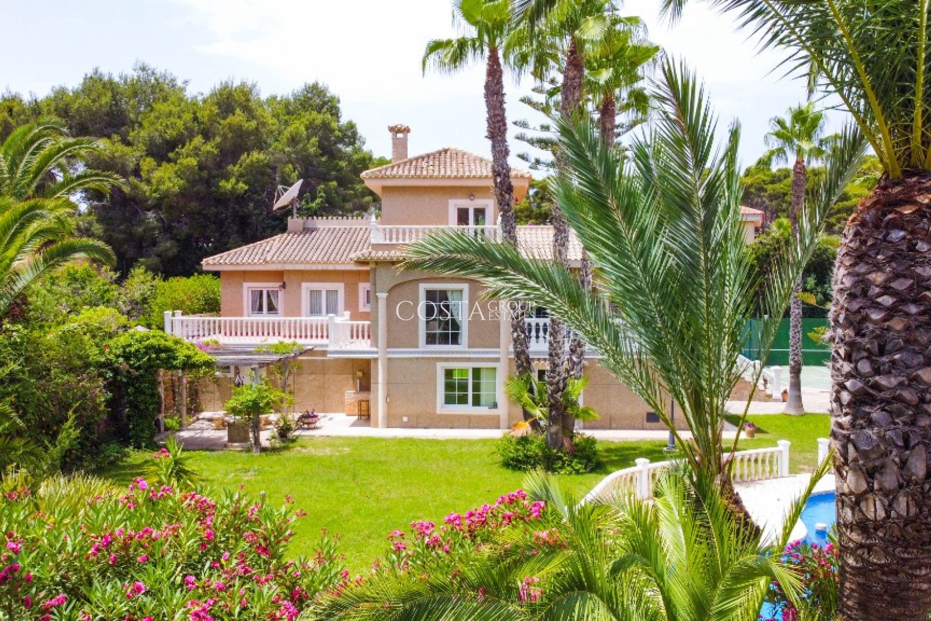 Revente - Villa -
Orihuela - Villamartin