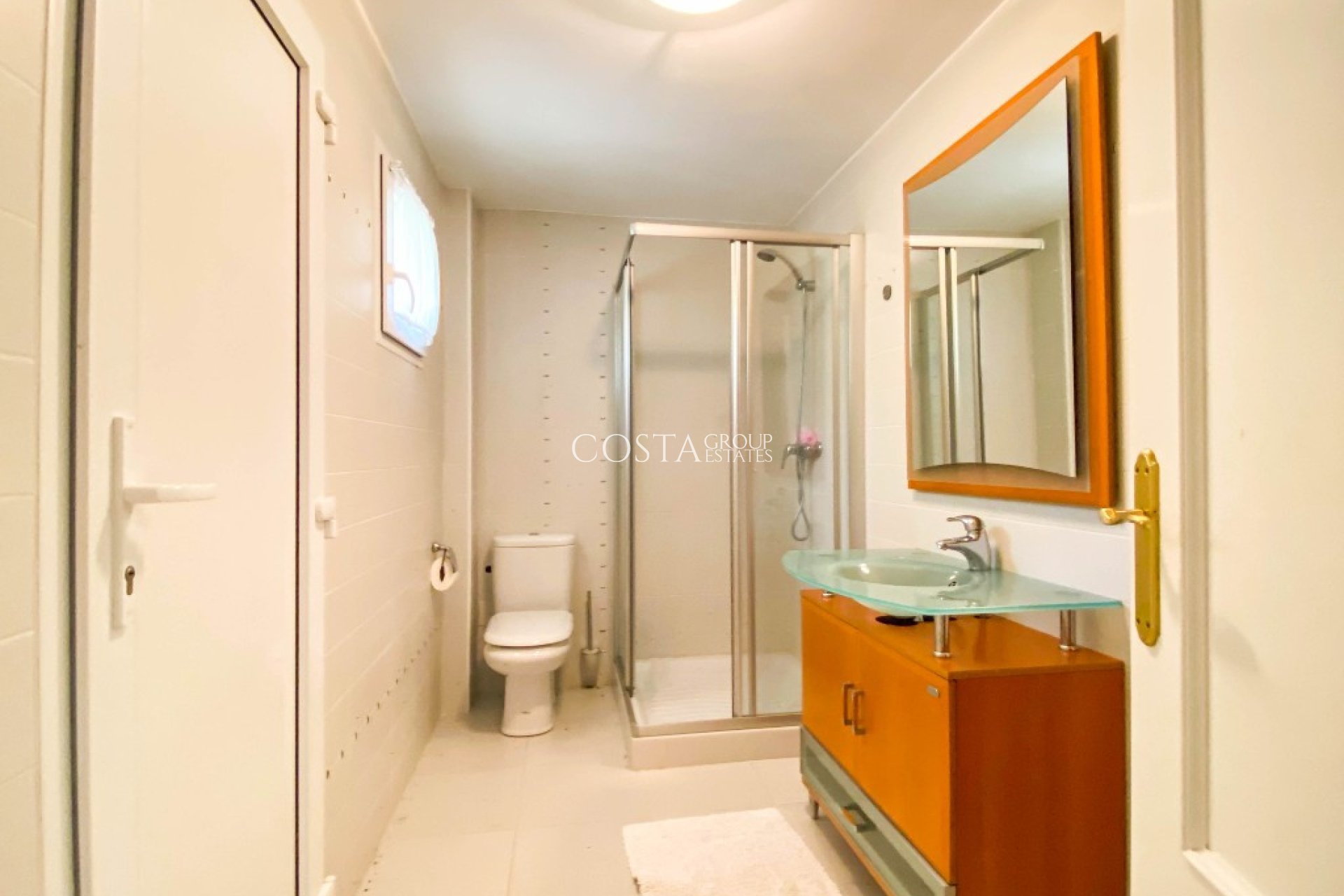 Revente - Villa -
Orihuela - Villamartin