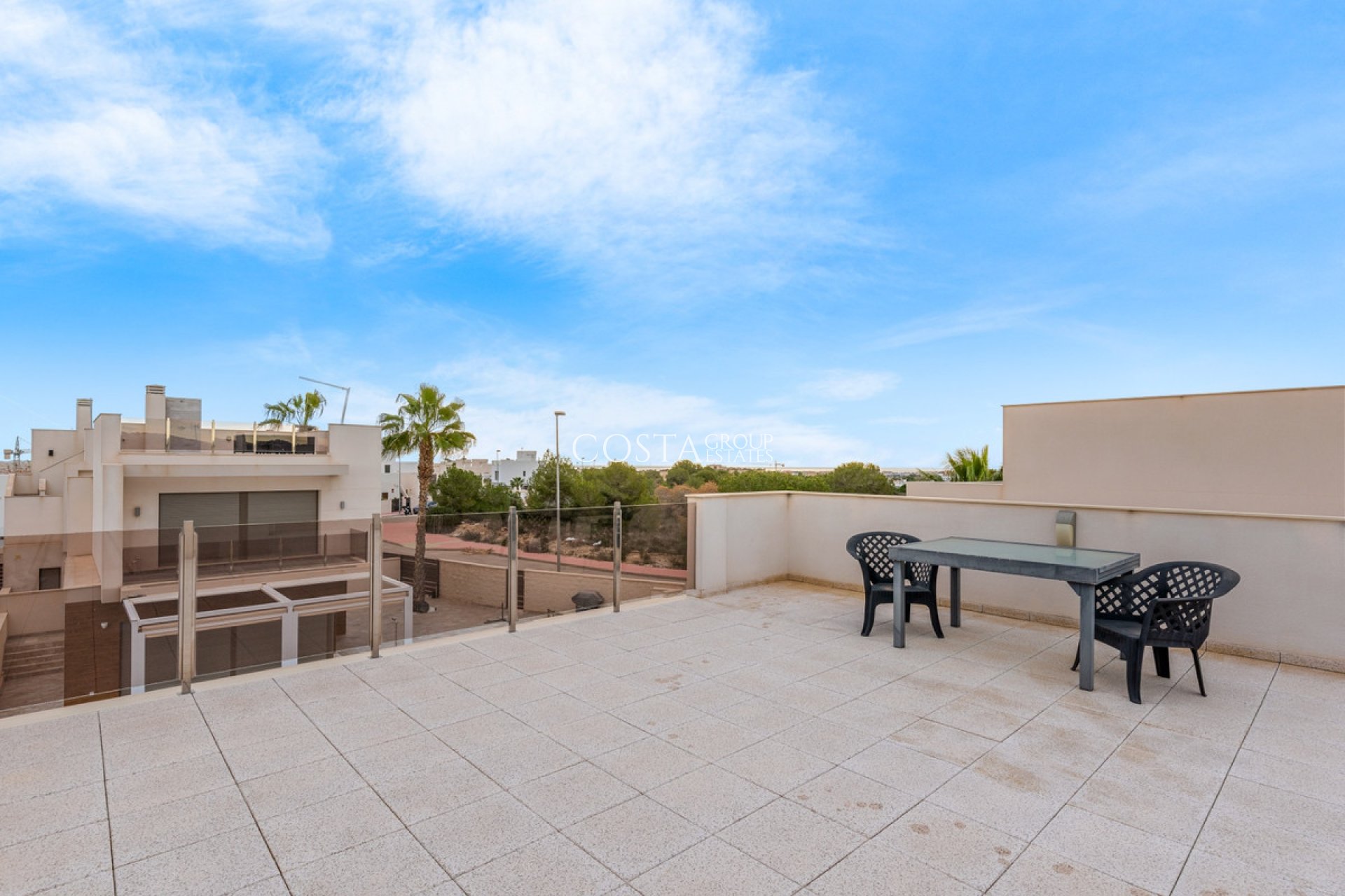Revente - Villa -
Orihuela - Villamartin