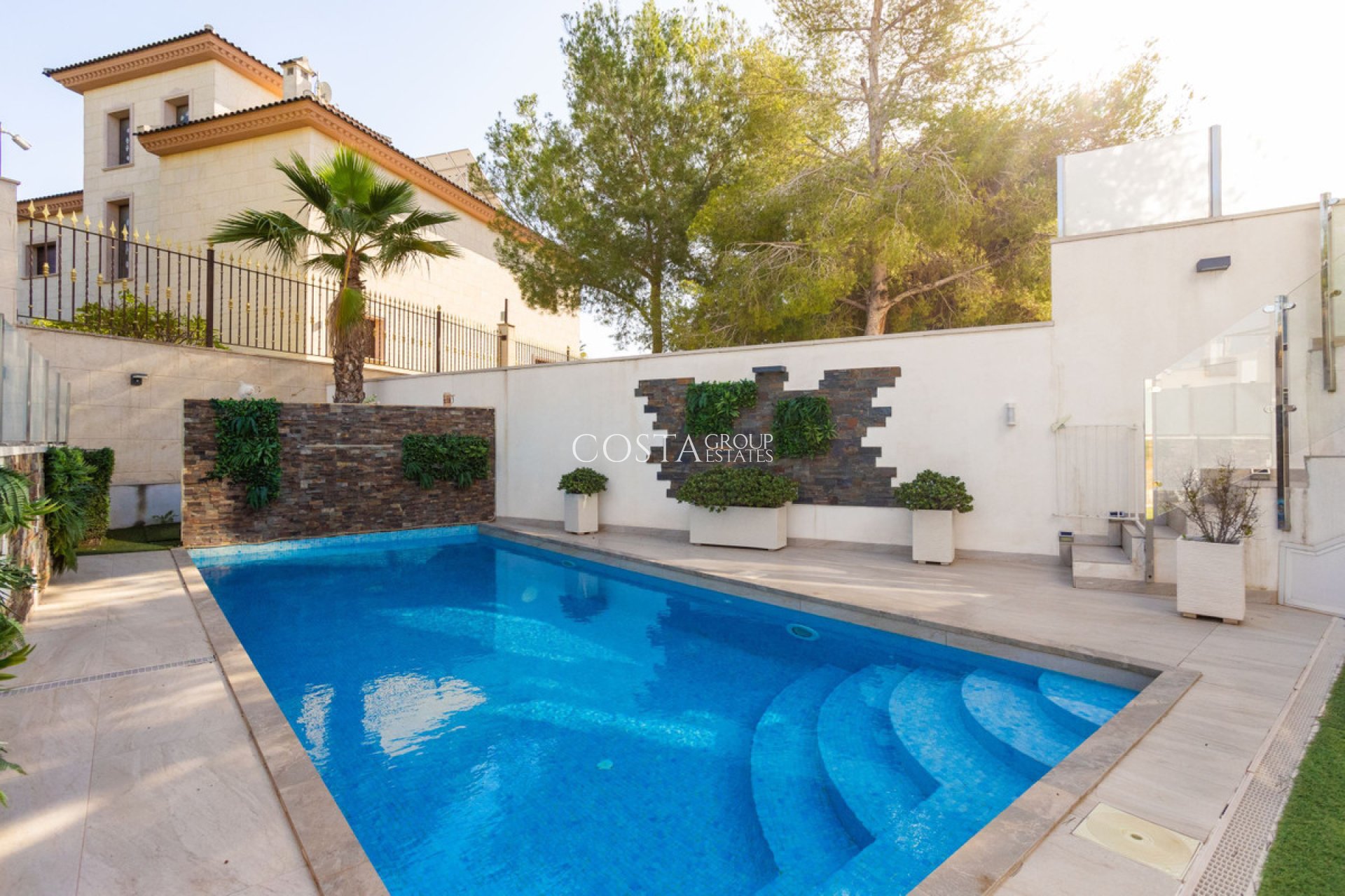 Revente - Villa -
Orihuela - Villamartin