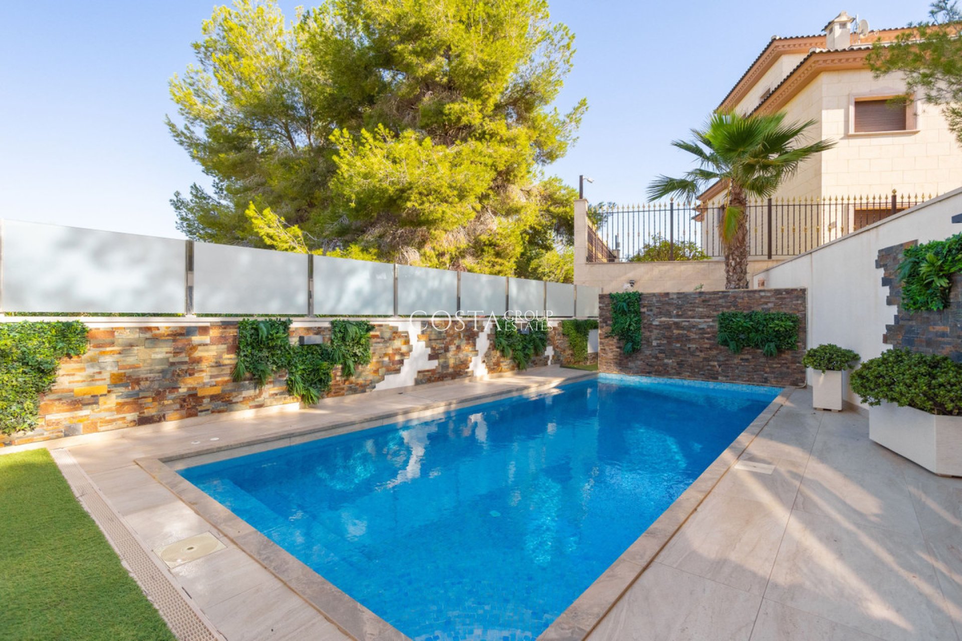 Revente - Villa -
Orihuela - Villamartin