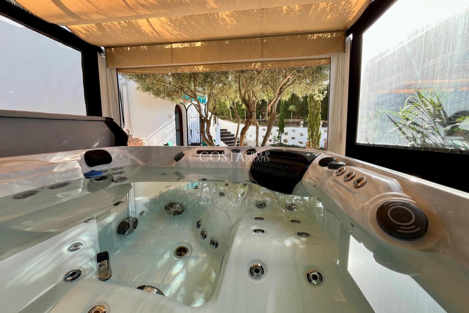 Revente - Villa -
Orihuela - Villamartin