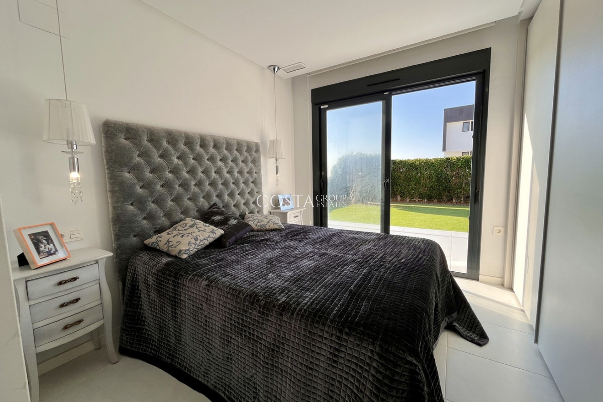 Revente - Villa -
Orihuela - Villamartin