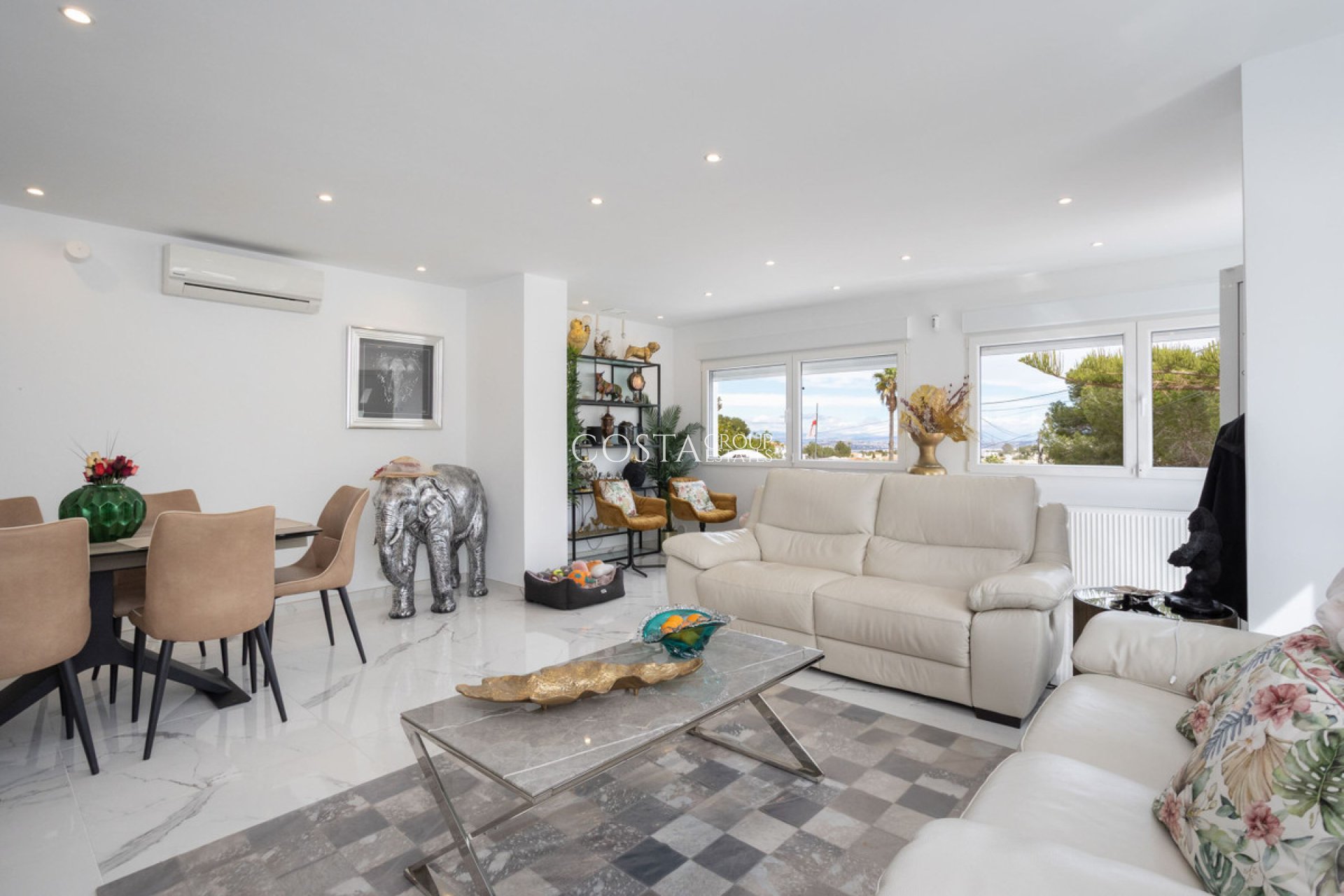 Revente - Villa -
Orihuela - Villamartin