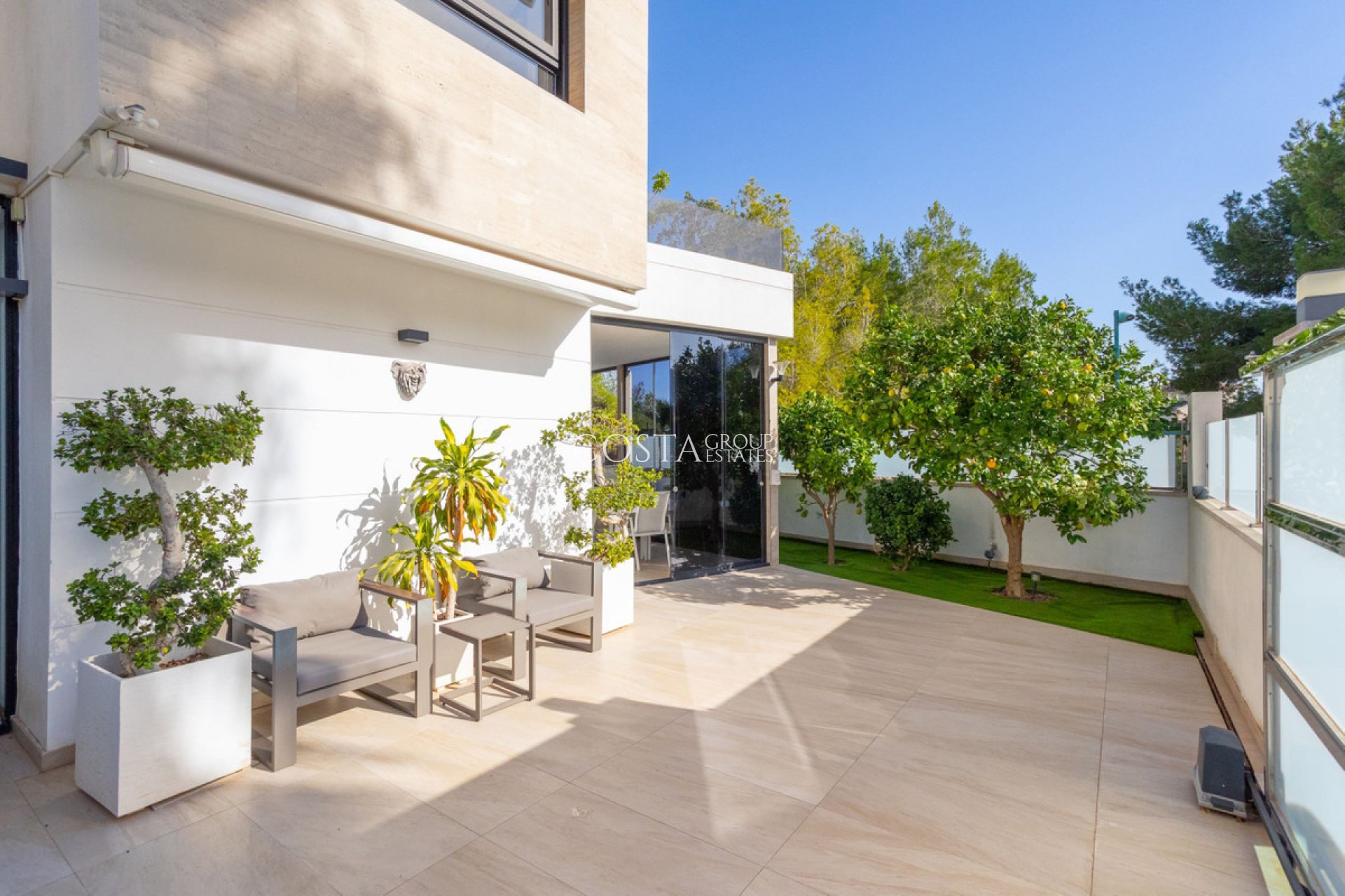 Revente - Villa -
Orihuela - Villamartin