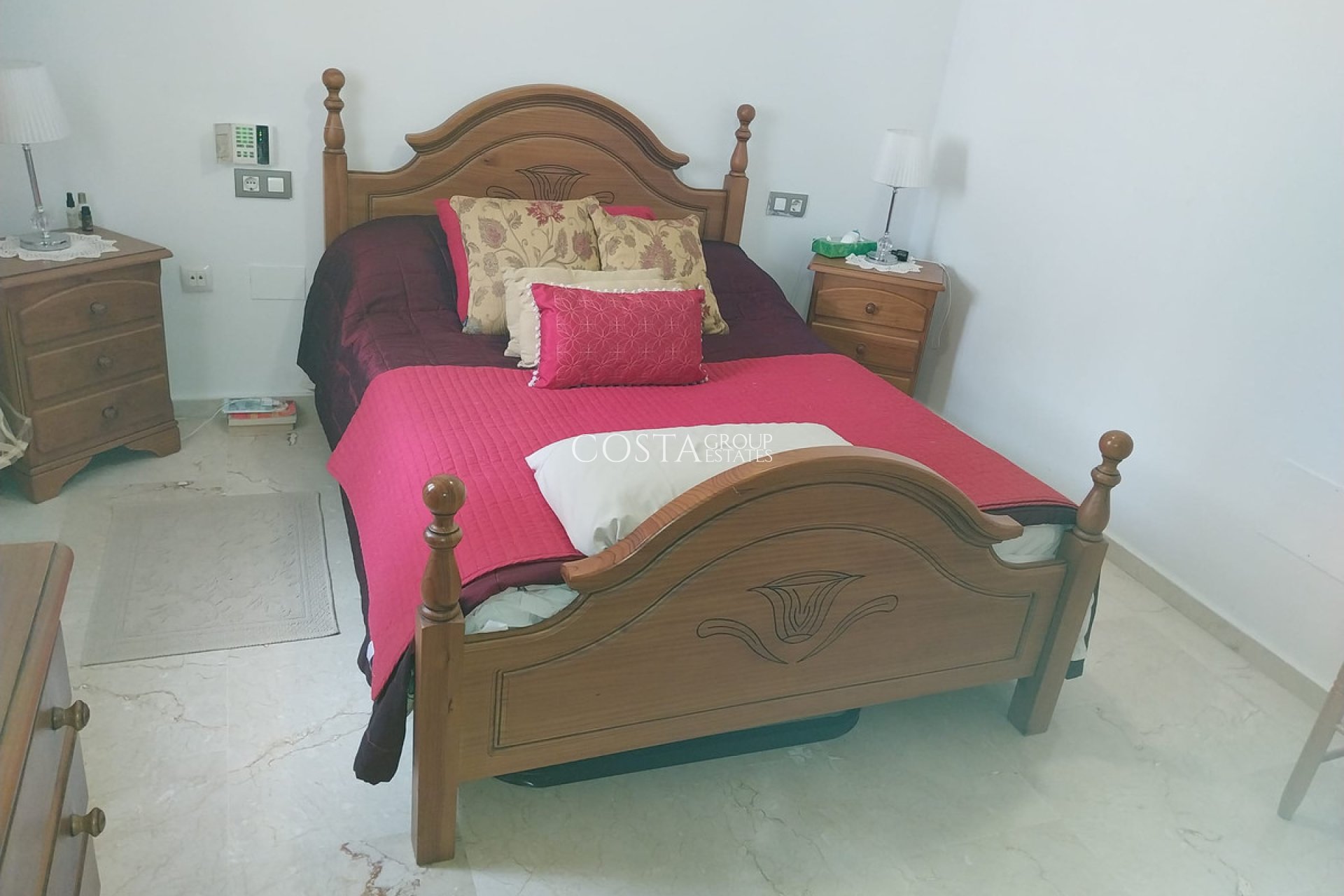 Revente - Villa -
Orihuela - Villamartin