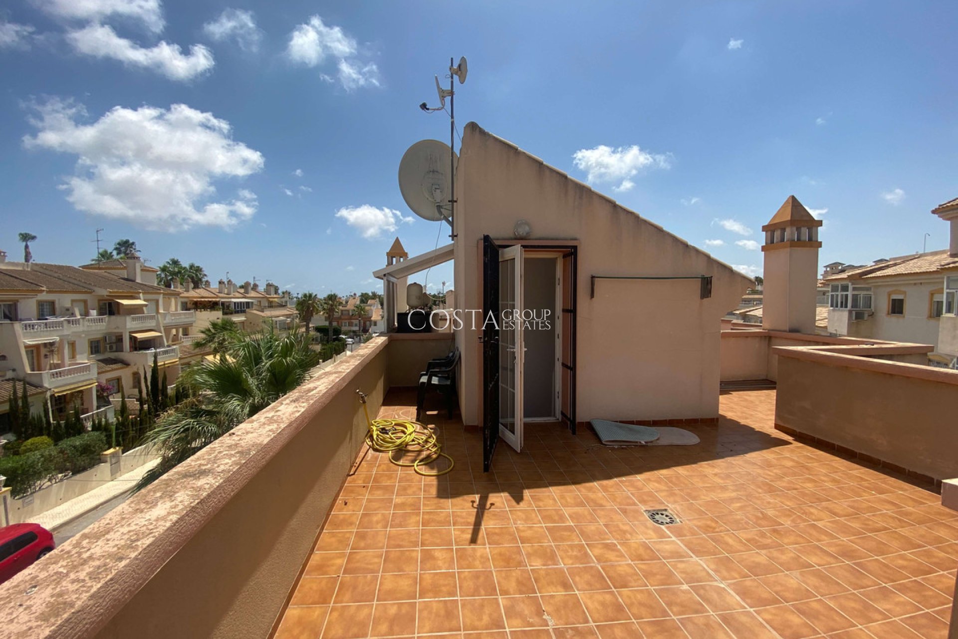 Revente - Villa -
Orihuela - Villamartin