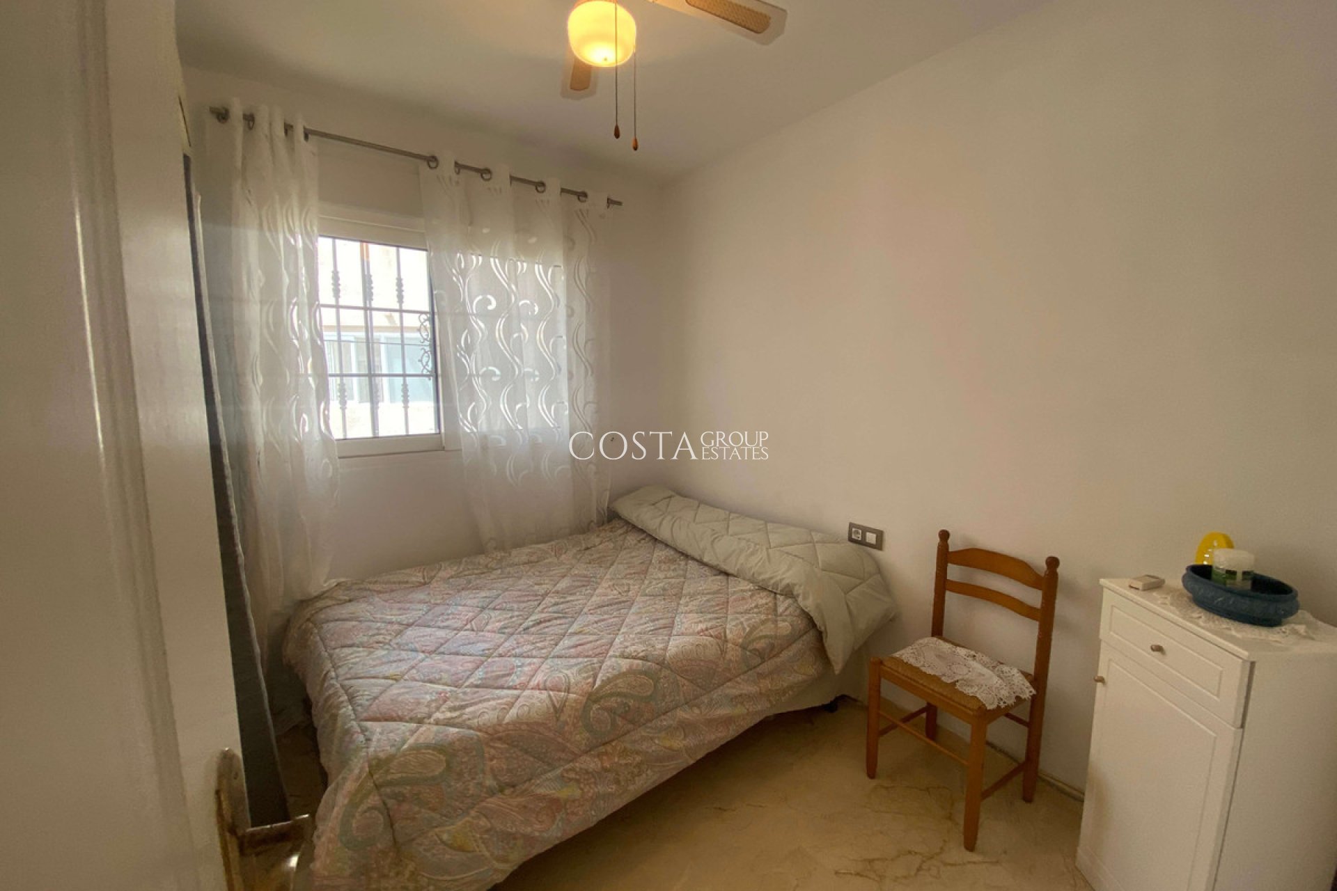 Revente - Villa -
Orihuela - Villamartin