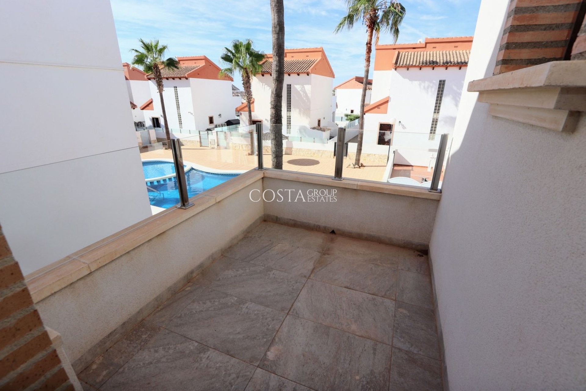 Revente - Villa -
Orihuela - Villamartin