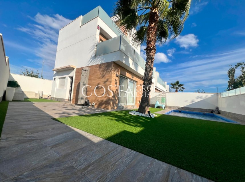 Revente - Villa -
Pilar de la Horadada - Pilar de la Horadada Centro