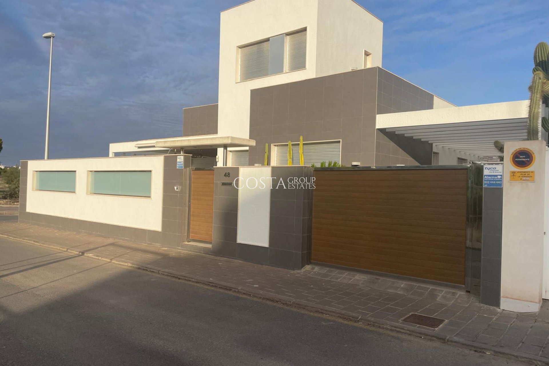 Revente - Villa -
Pilar de la Horadada - Pilar de la Horadada Centro