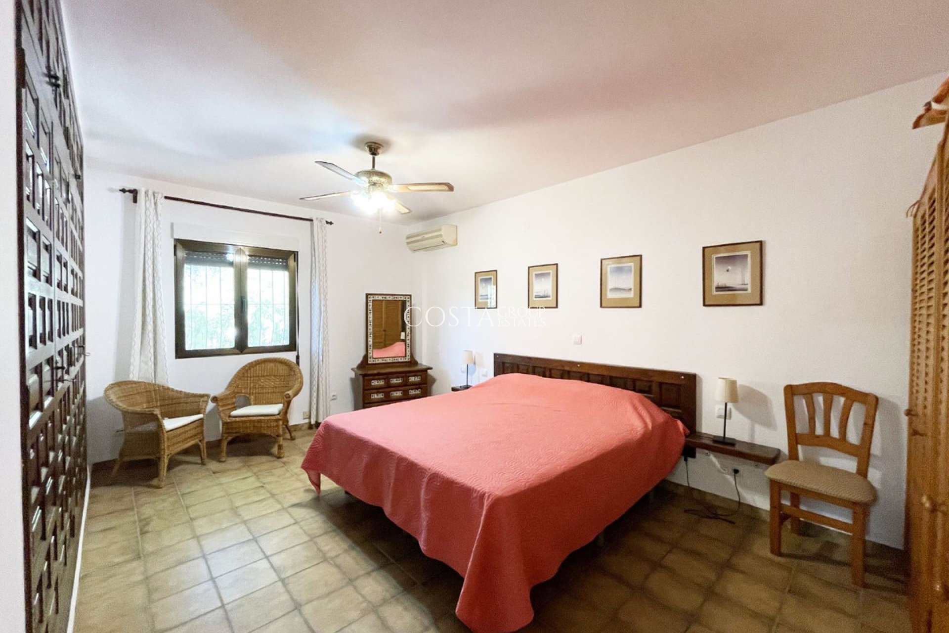 Revente - Villa -
Pinoso - Los Pinos