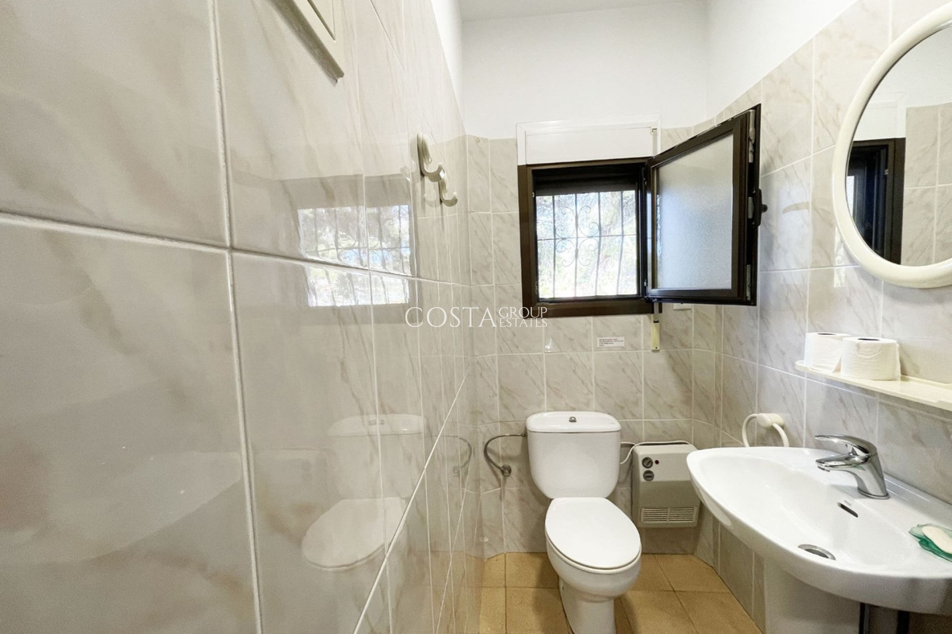 Revente - Villa -
Pinoso - Los Pinos