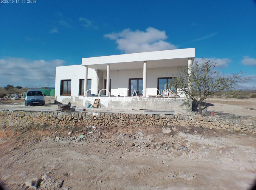 Revente - Villa -
Pinoso - Pinoso Centro