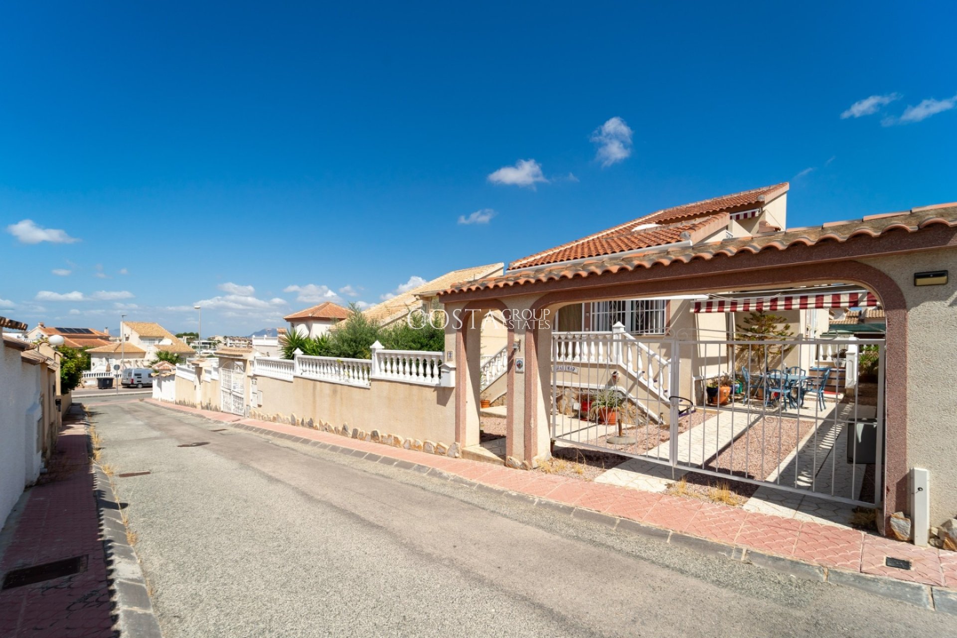 Revente - Villa -
Rojales - Benimar