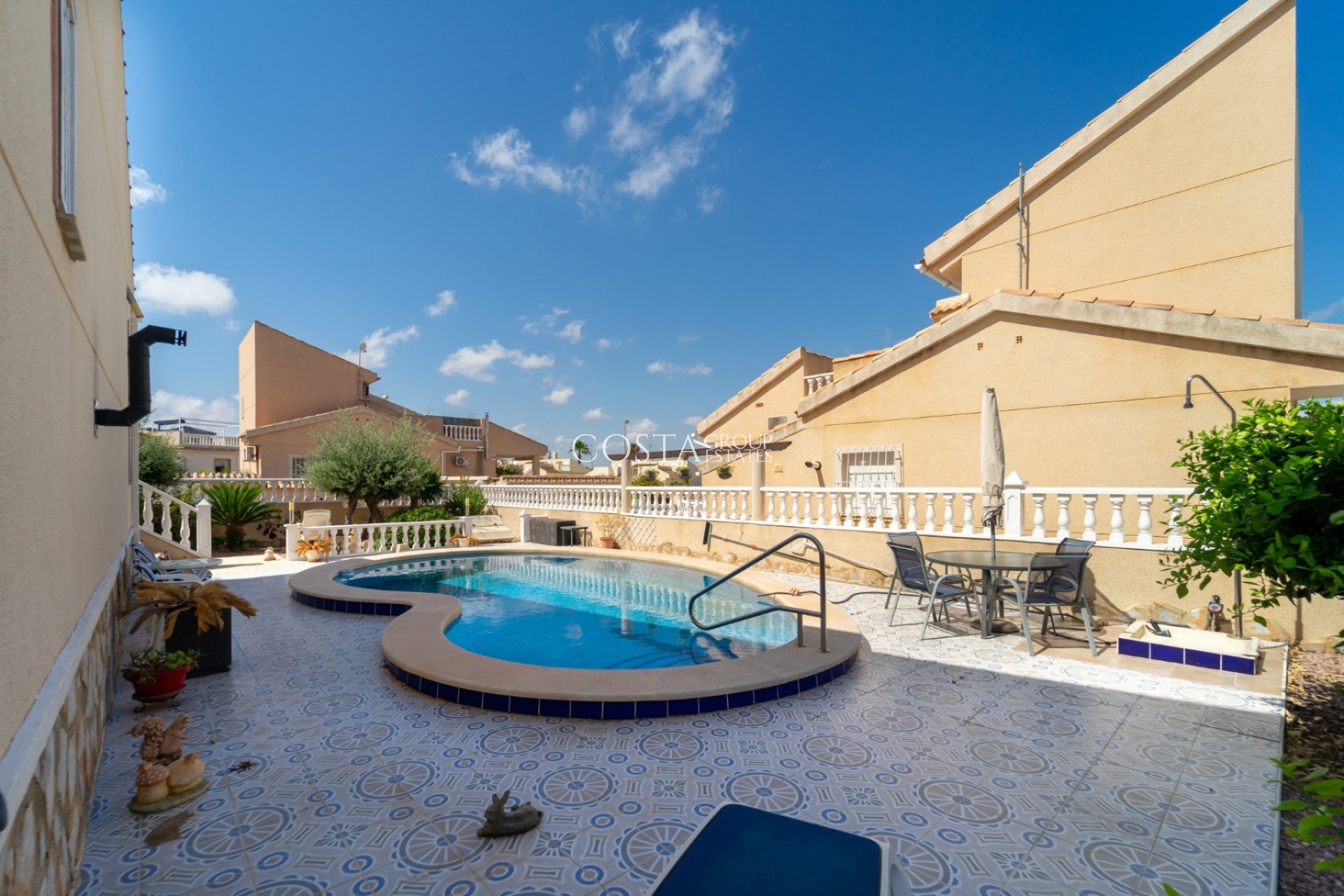 Revente - Villa -
Rojales - Benimar