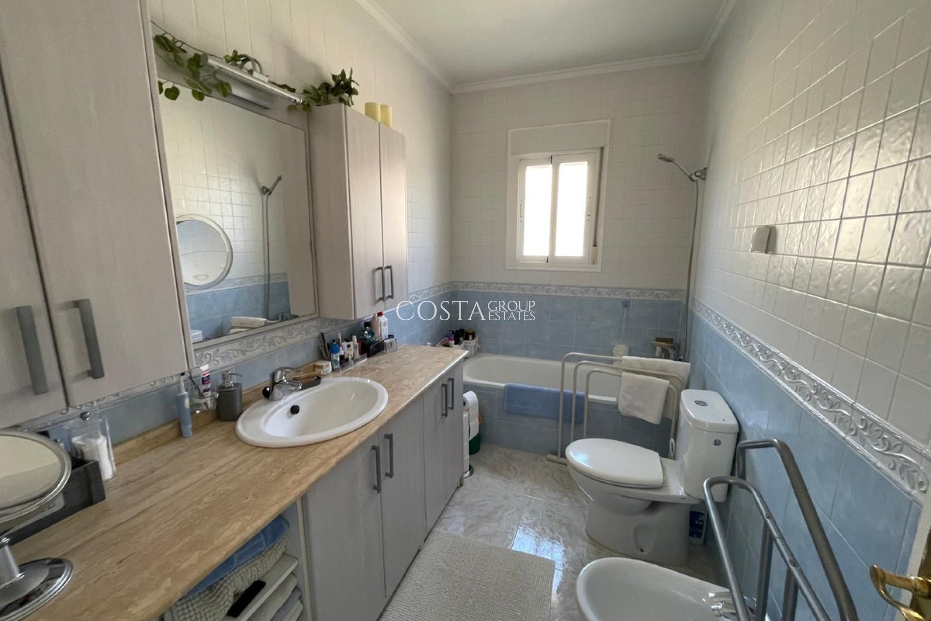 Revente - Villa -
Rojales - Quesada