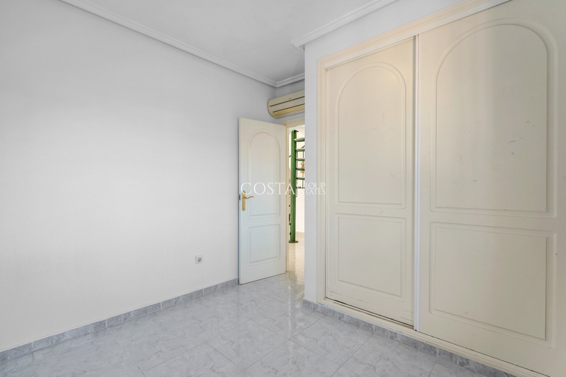 Revente - Villa -
Rojales - Rojales Centro