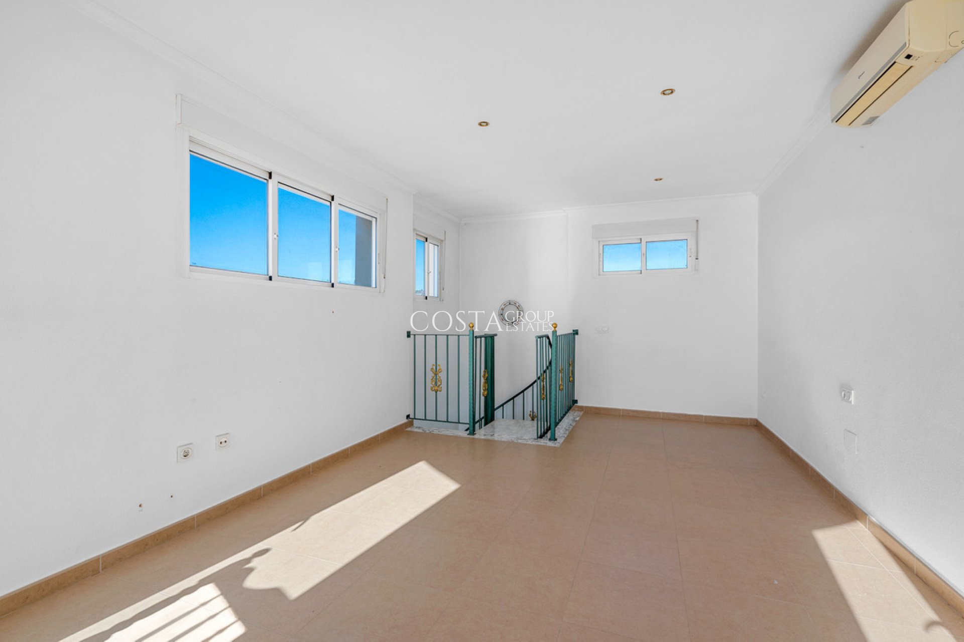 Revente - Villa -
Rojales - Rojales Centro