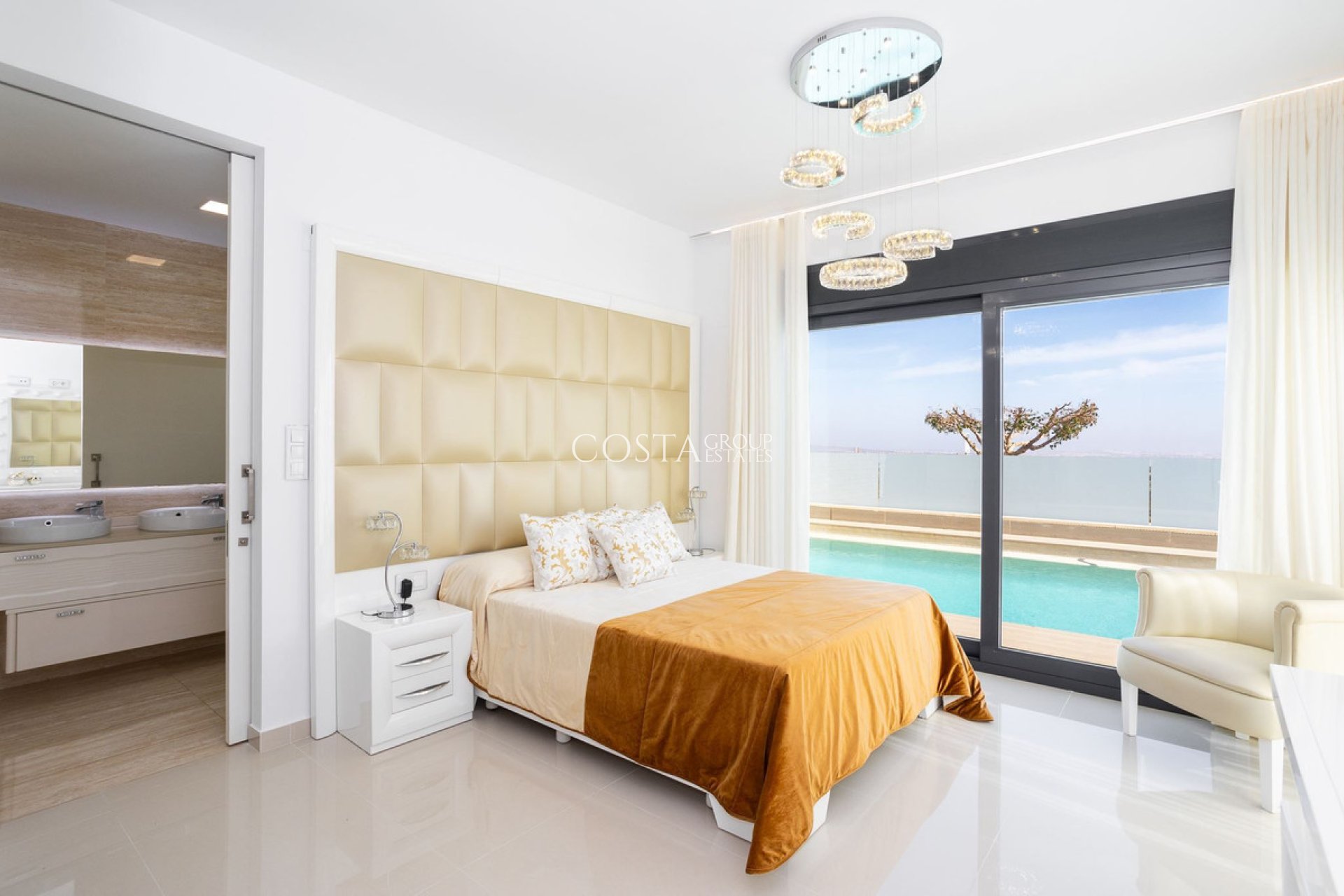 Revente - Villa -
San Miguel de Salinas - San Miguel de Salinas Centro