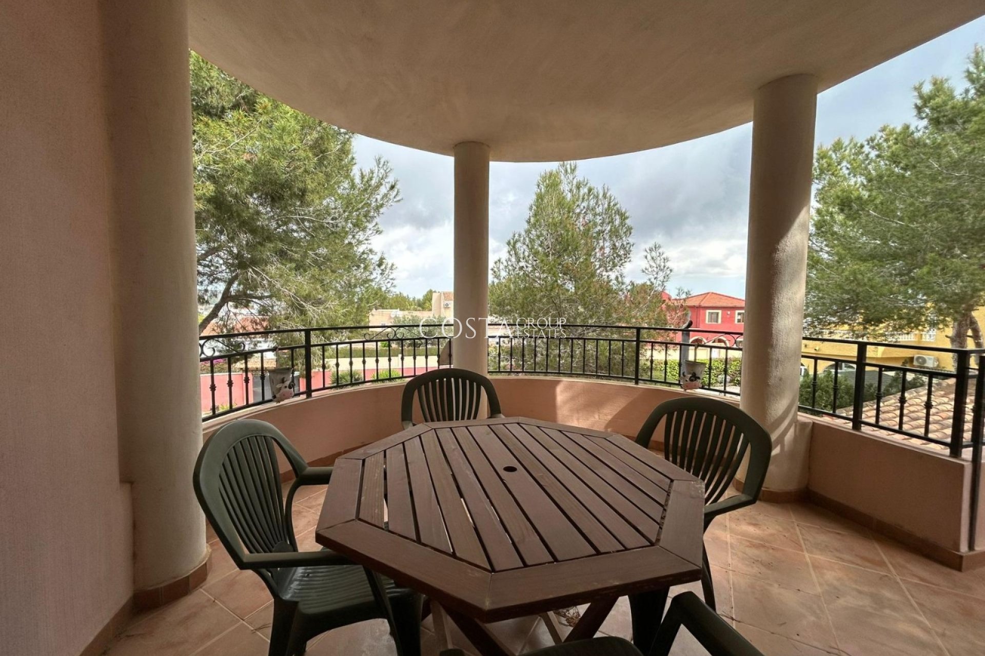 Revente - Villa -
San Miguel de Salinas - Urbanizaciones