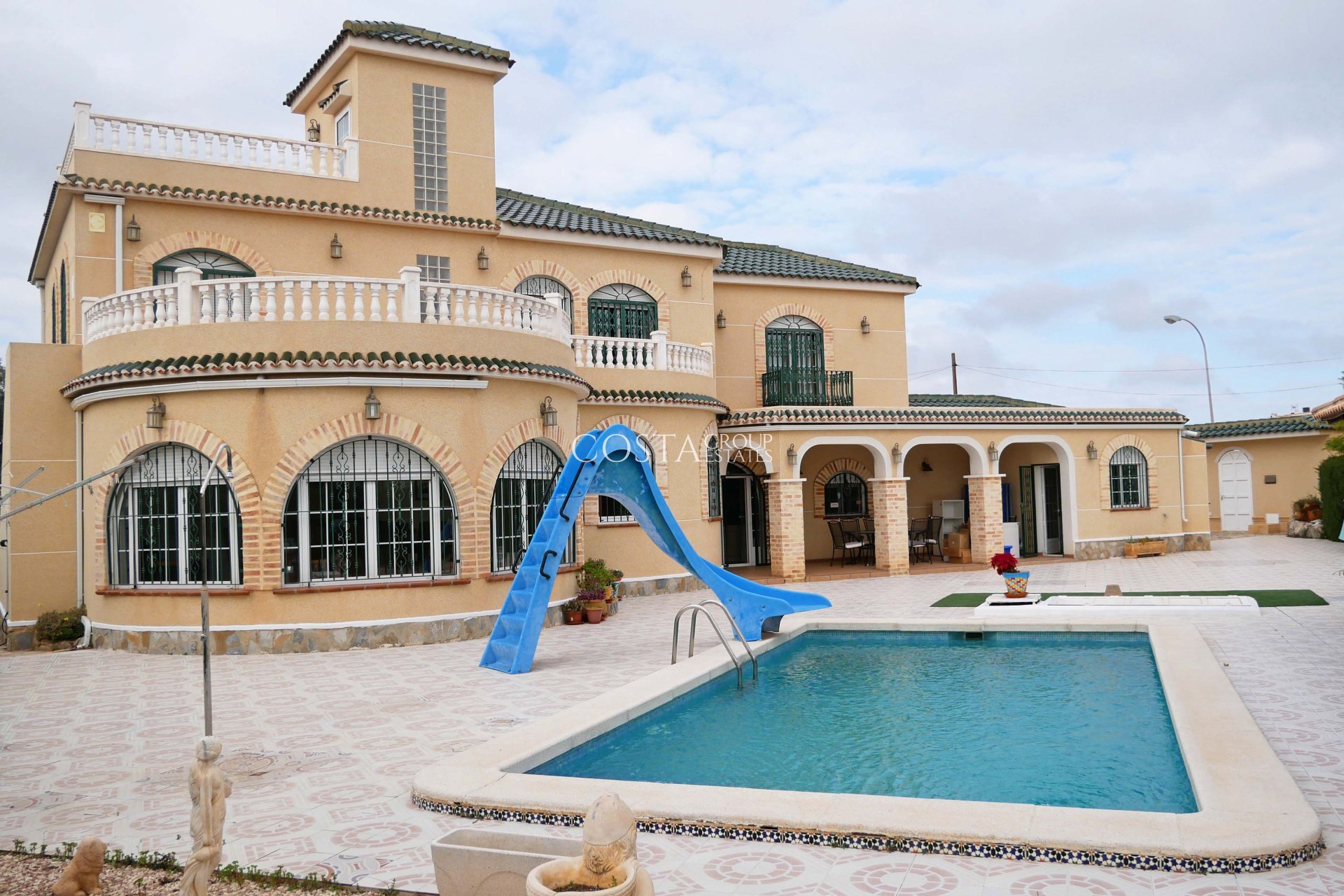 Revente - Villa -
Torrevieja - El Chaparral
