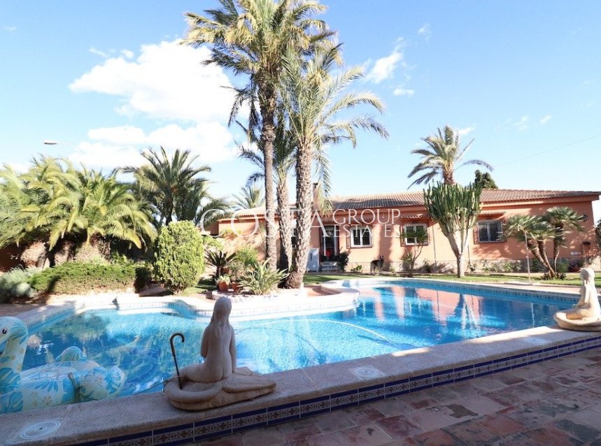 Revente - Villa -
Torrevieja - El Chaparral