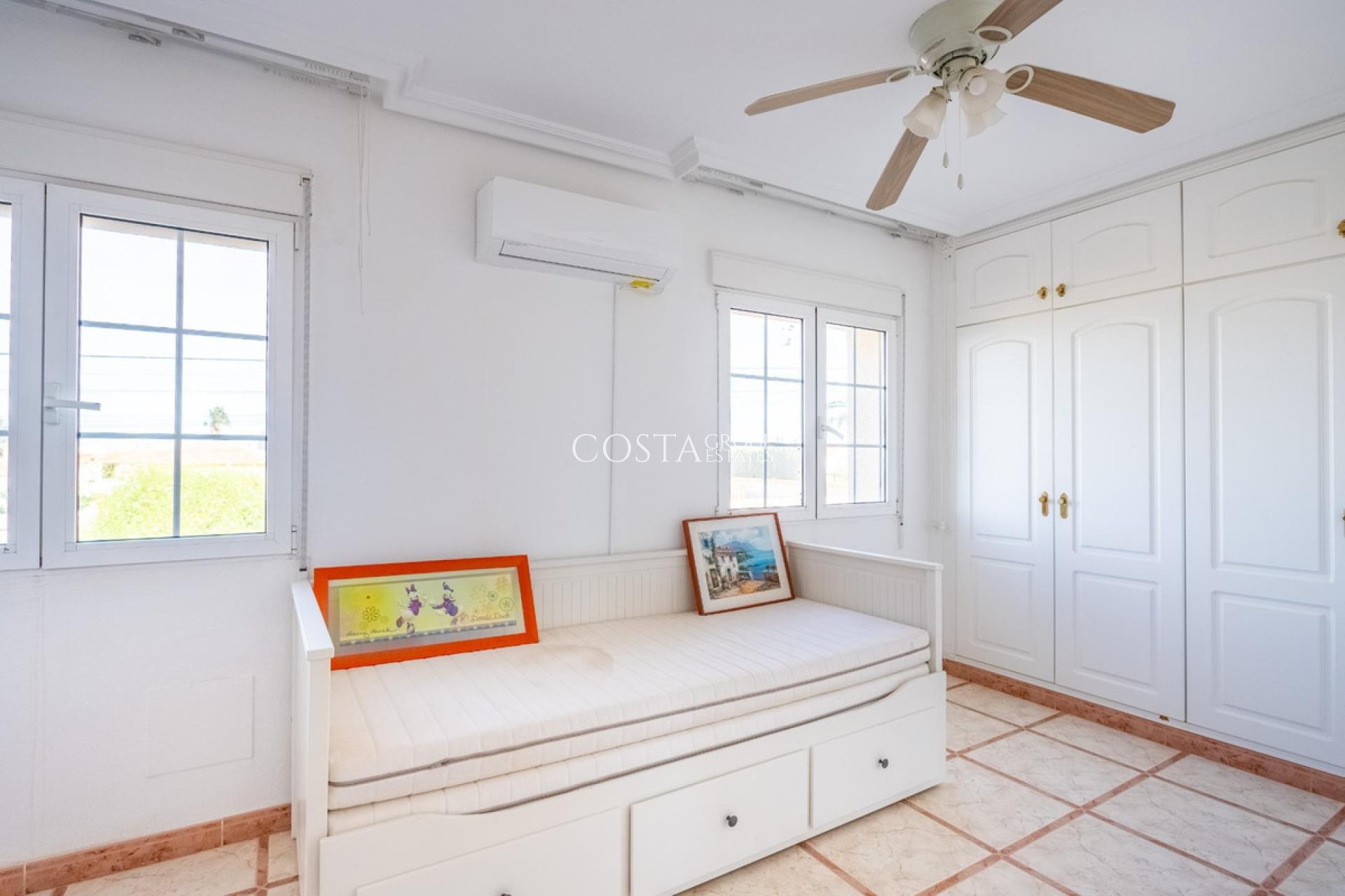 Revente - Villa -
Torrevieja - El Chaparral