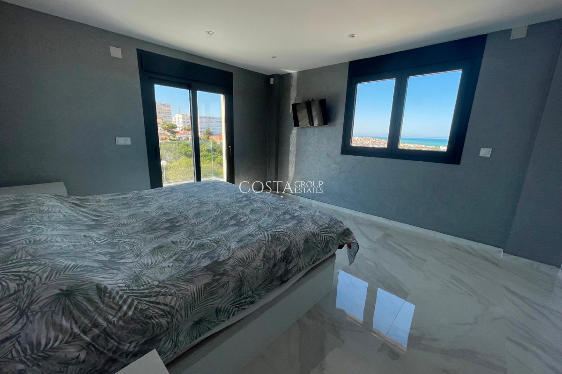 Revente - Villa -
Torrevieja - La Mata