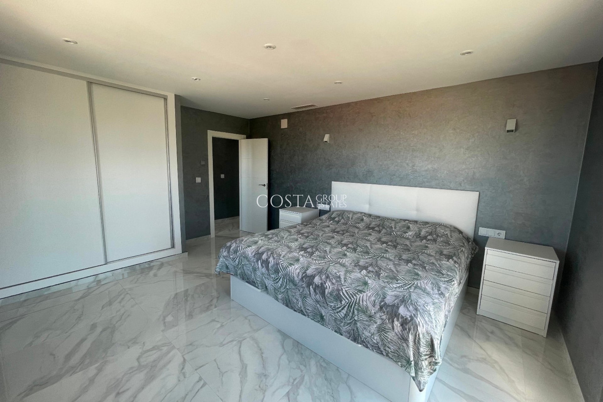 Revente - Villa -
Torrevieja - La Mata