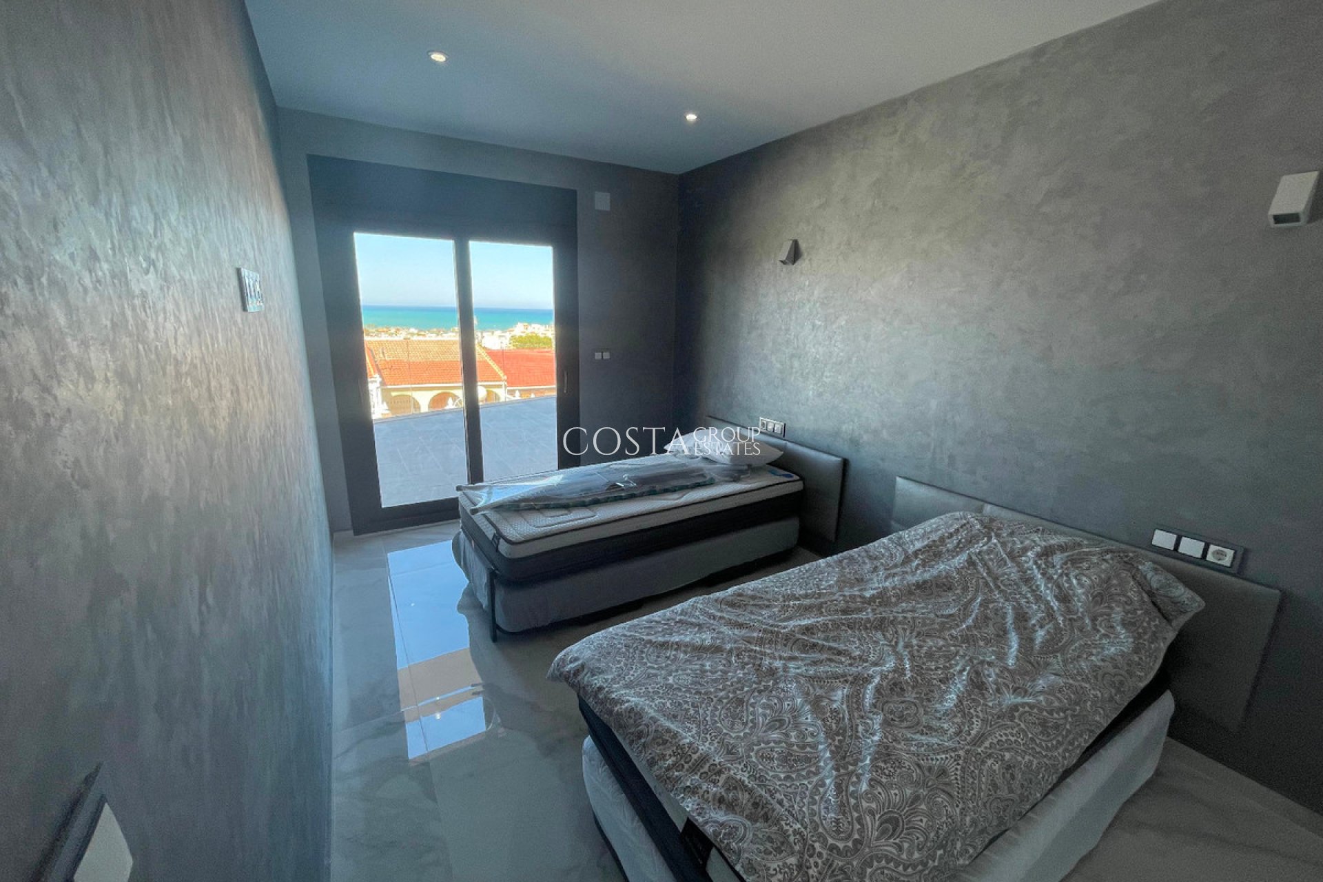 Revente - Villa -
Torrevieja - La Mata