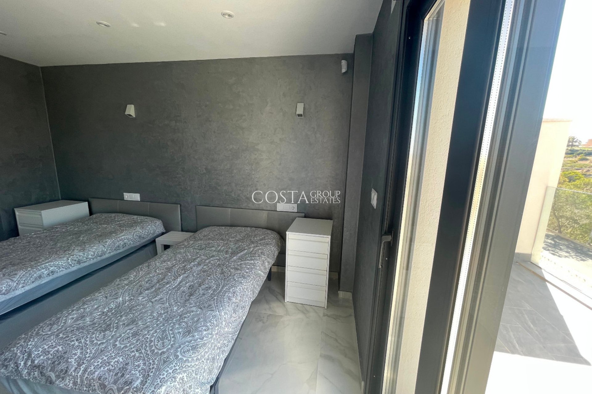 Revente - Villa -
Torrevieja - La Mata