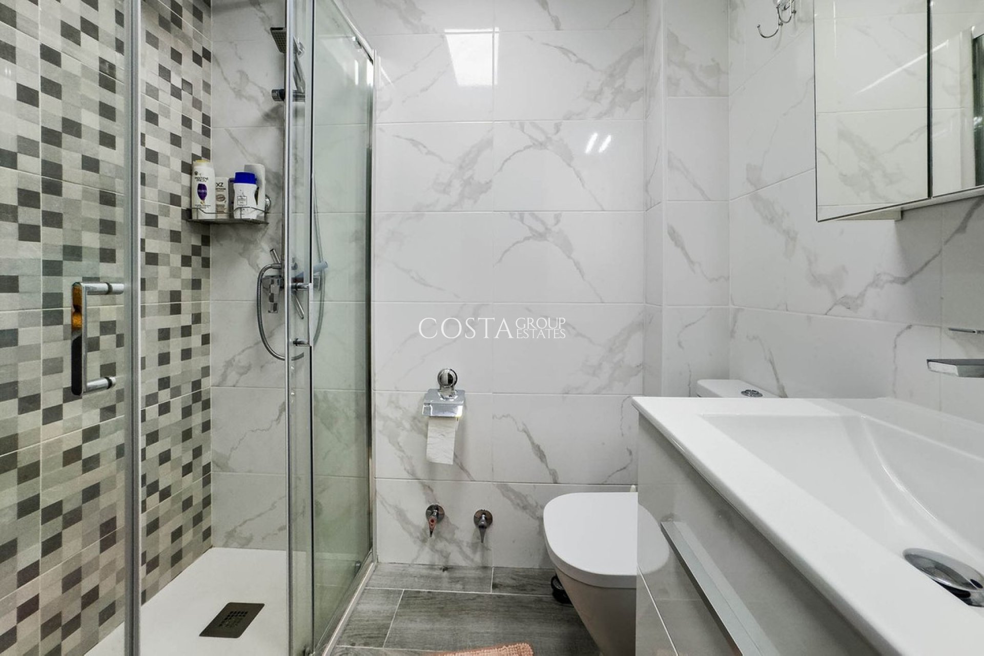 Revente - Villa -
Torrevieja - Lago Jardin