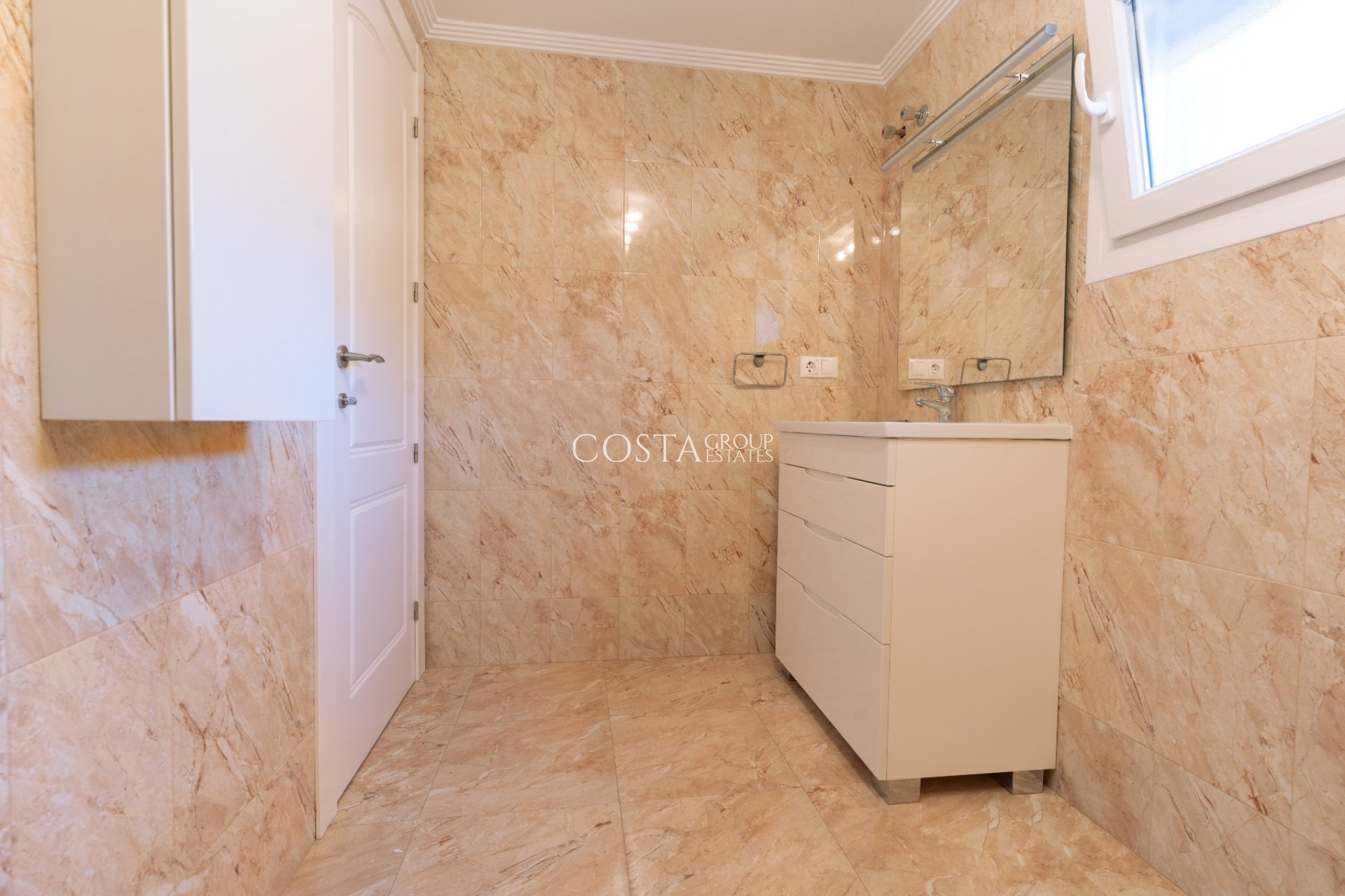 Revente - Villa -
Torrevieja - Los Balcones