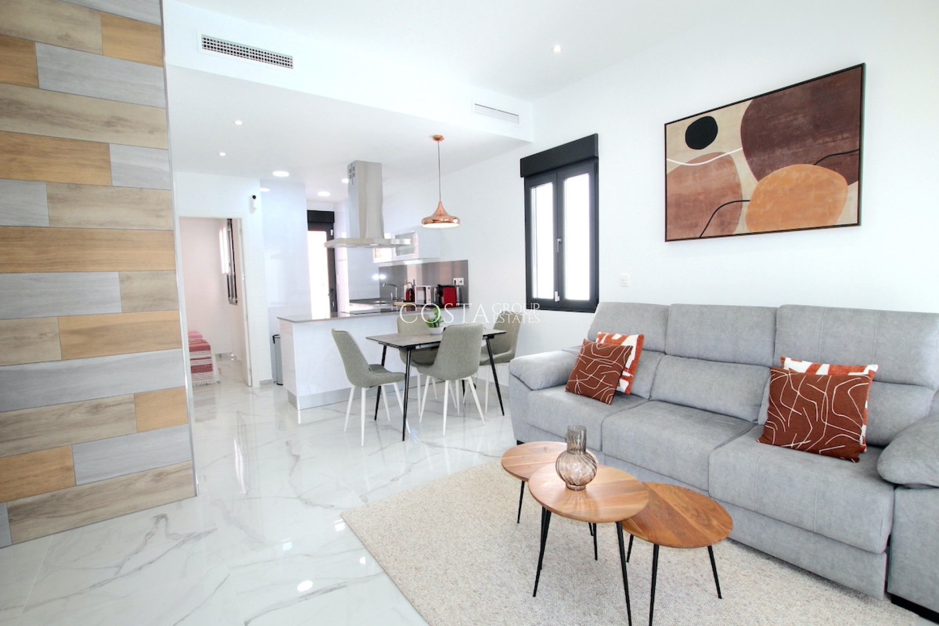 Revente - Villa -
Torrevieja - Torrevieja Centro