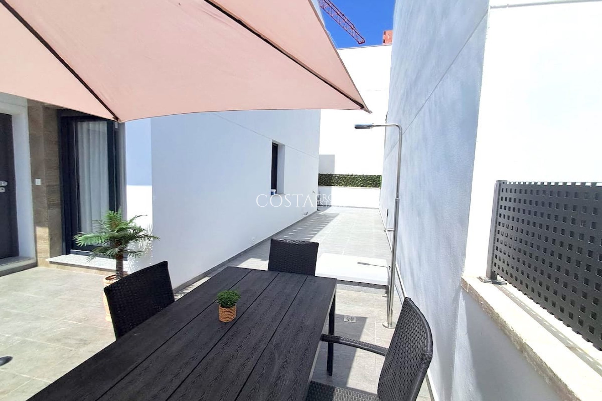 Revente - Villa -
Torrevieja - Torrevieja Centro