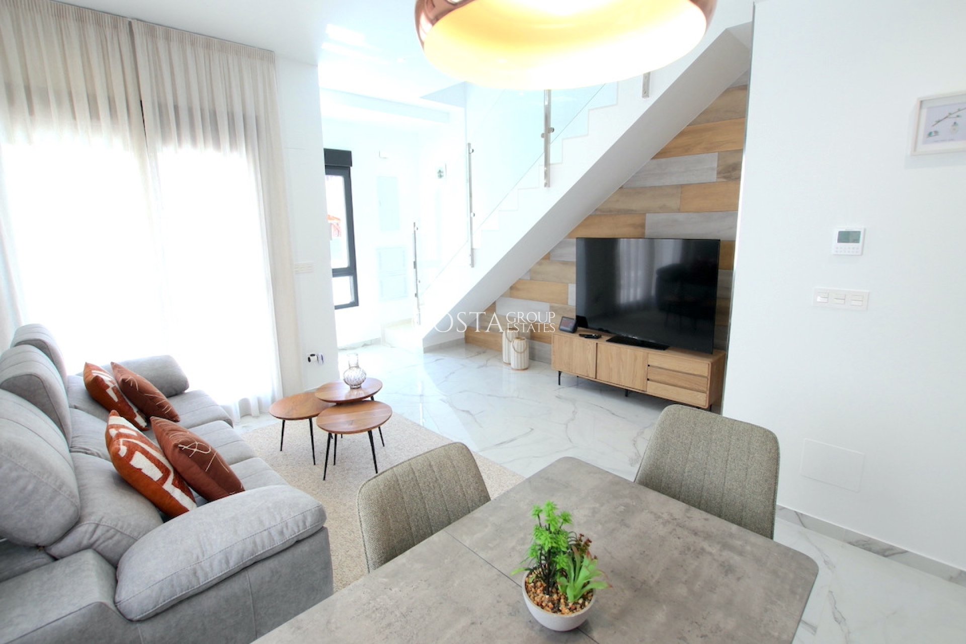 Revente - Villa -
Torrevieja - Torrevieja Centro
