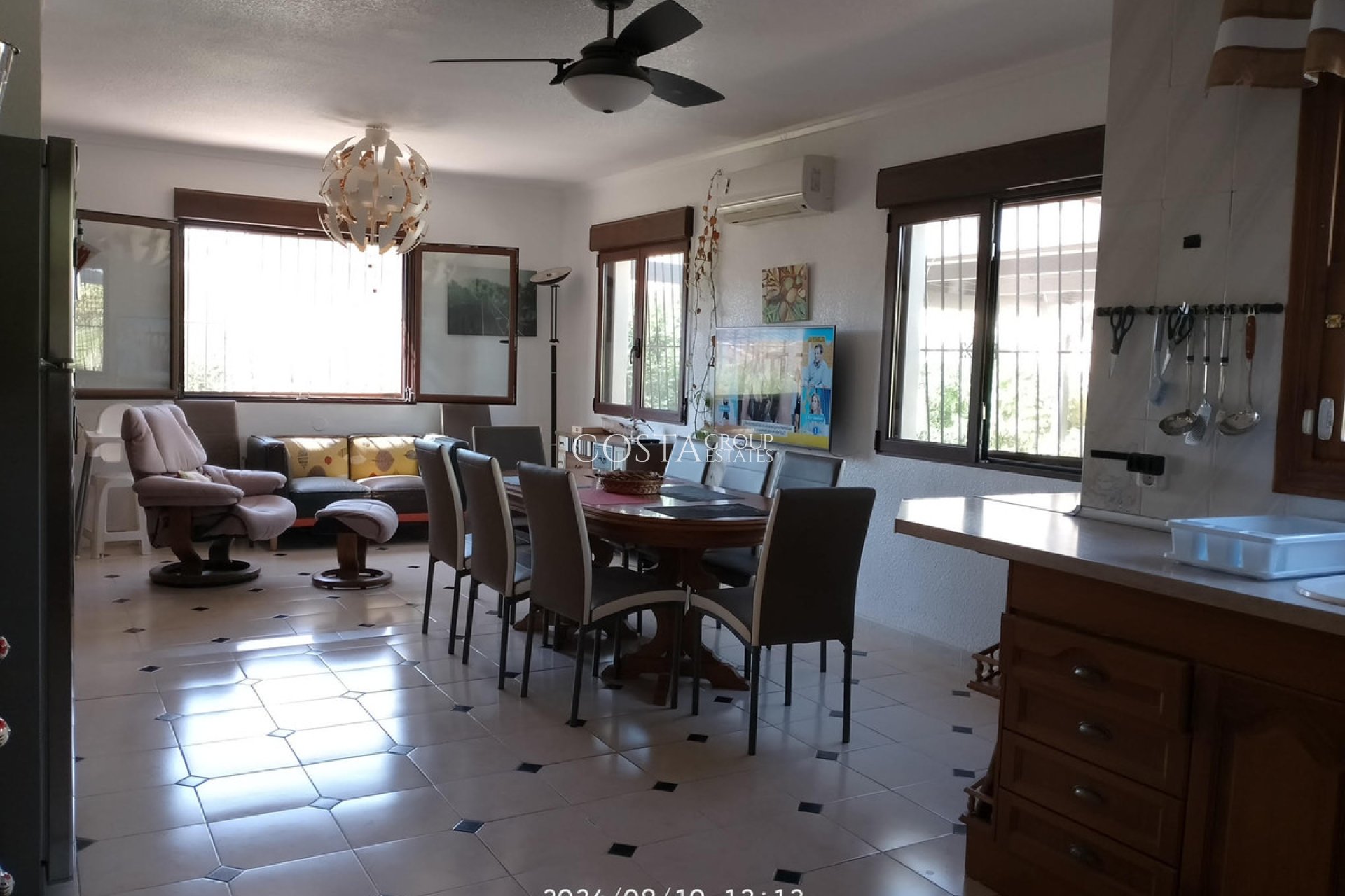 Revente - Villa -
Torrevieja - Torrevieja Centro