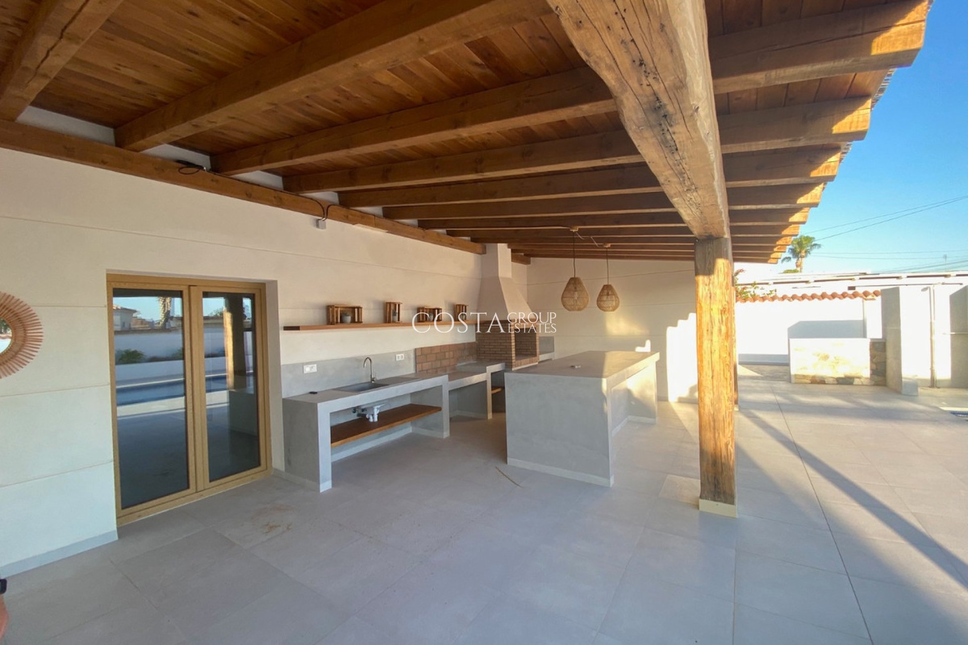 Revente - Villa -
Torrevieja - Torrevieja Centro