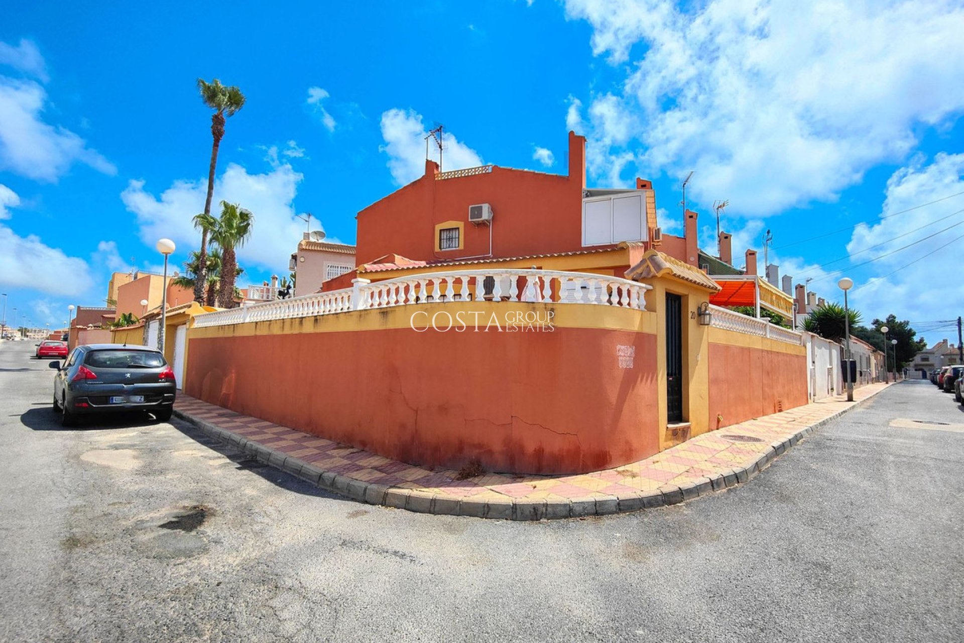 Revente - Villa -
Torrevieja - Torrevieja Centro