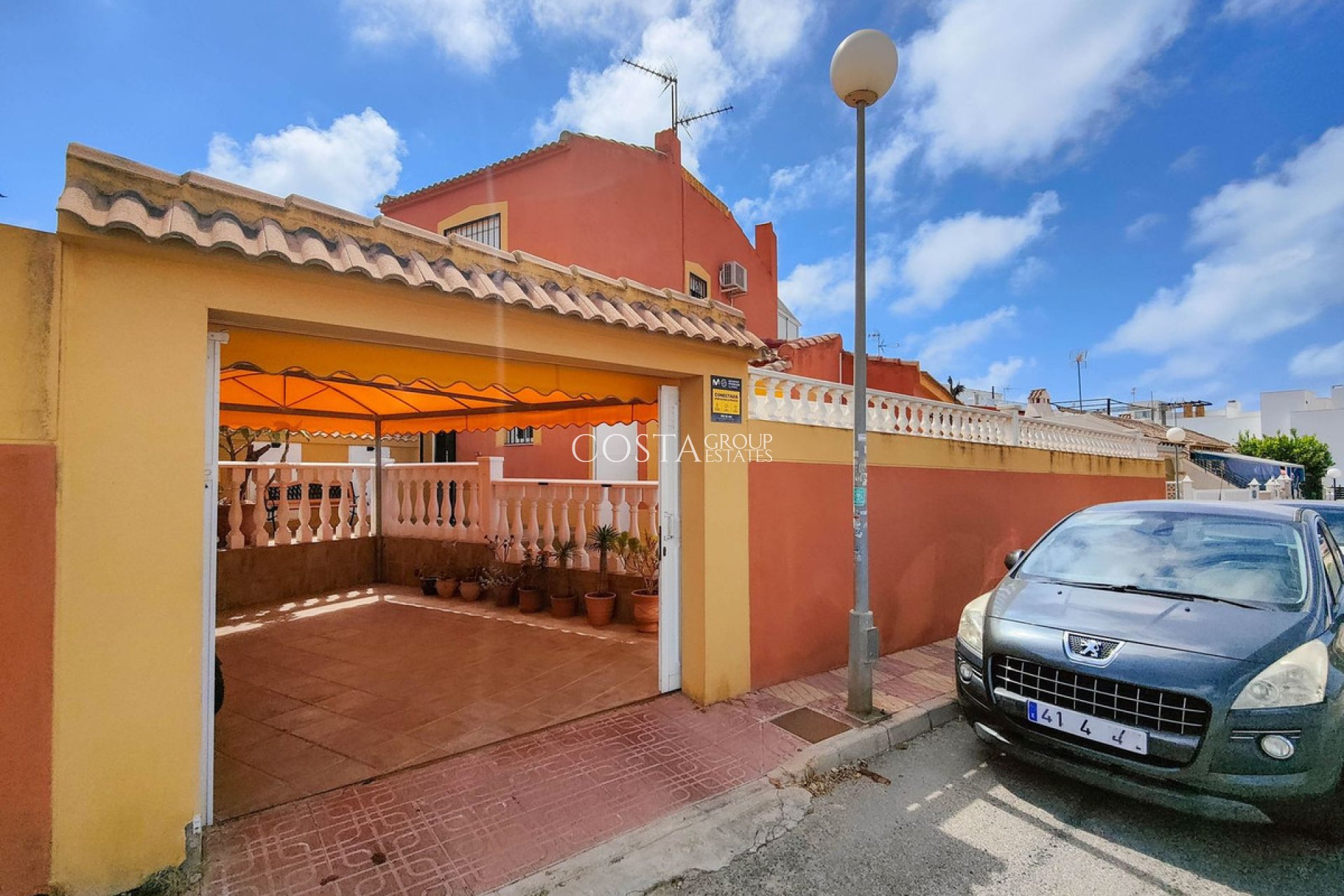 Revente - Villa -
Torrevieja - Torrevieja Centro