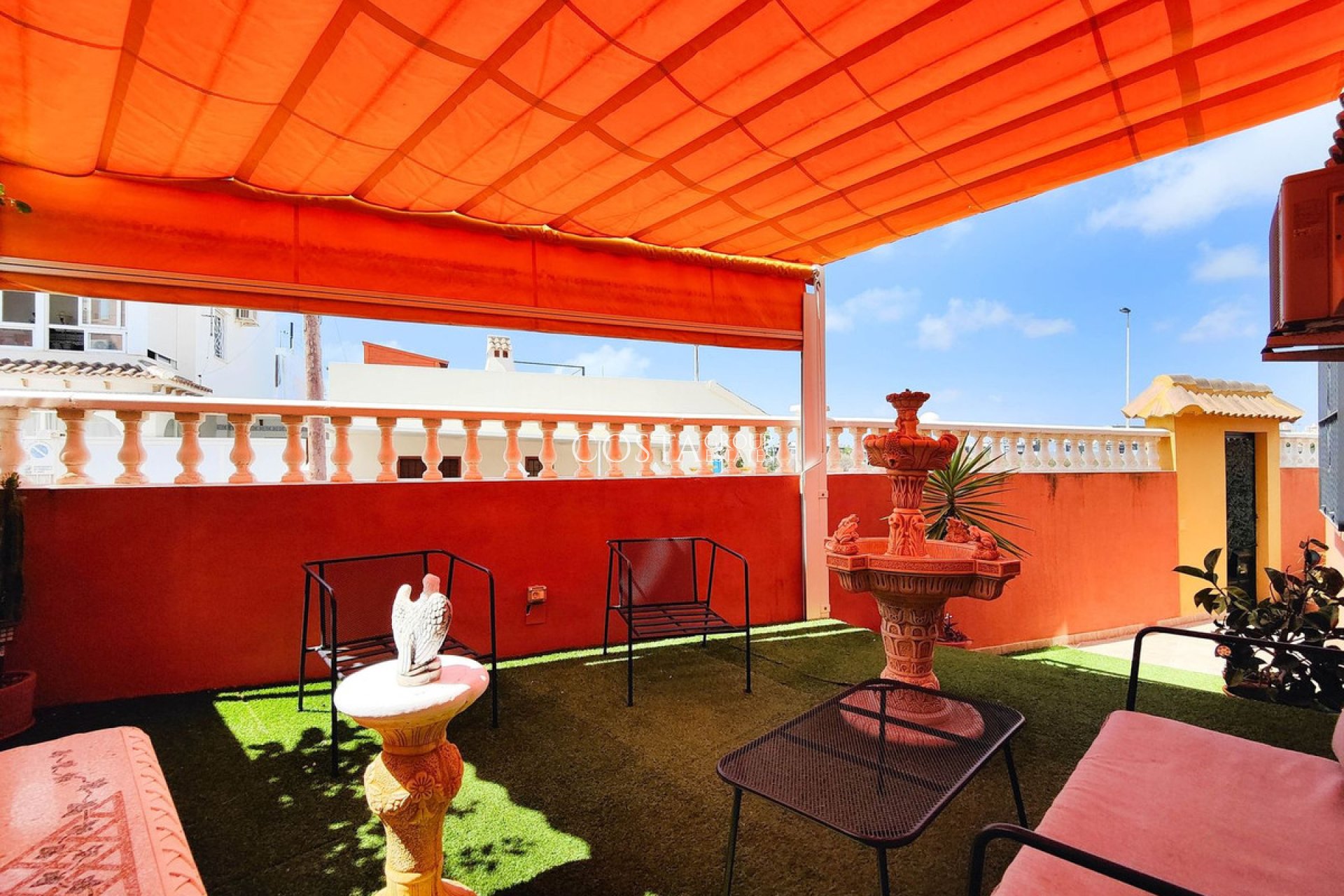 Revente - Villa -
Torrevieja - Torrevieja Centro