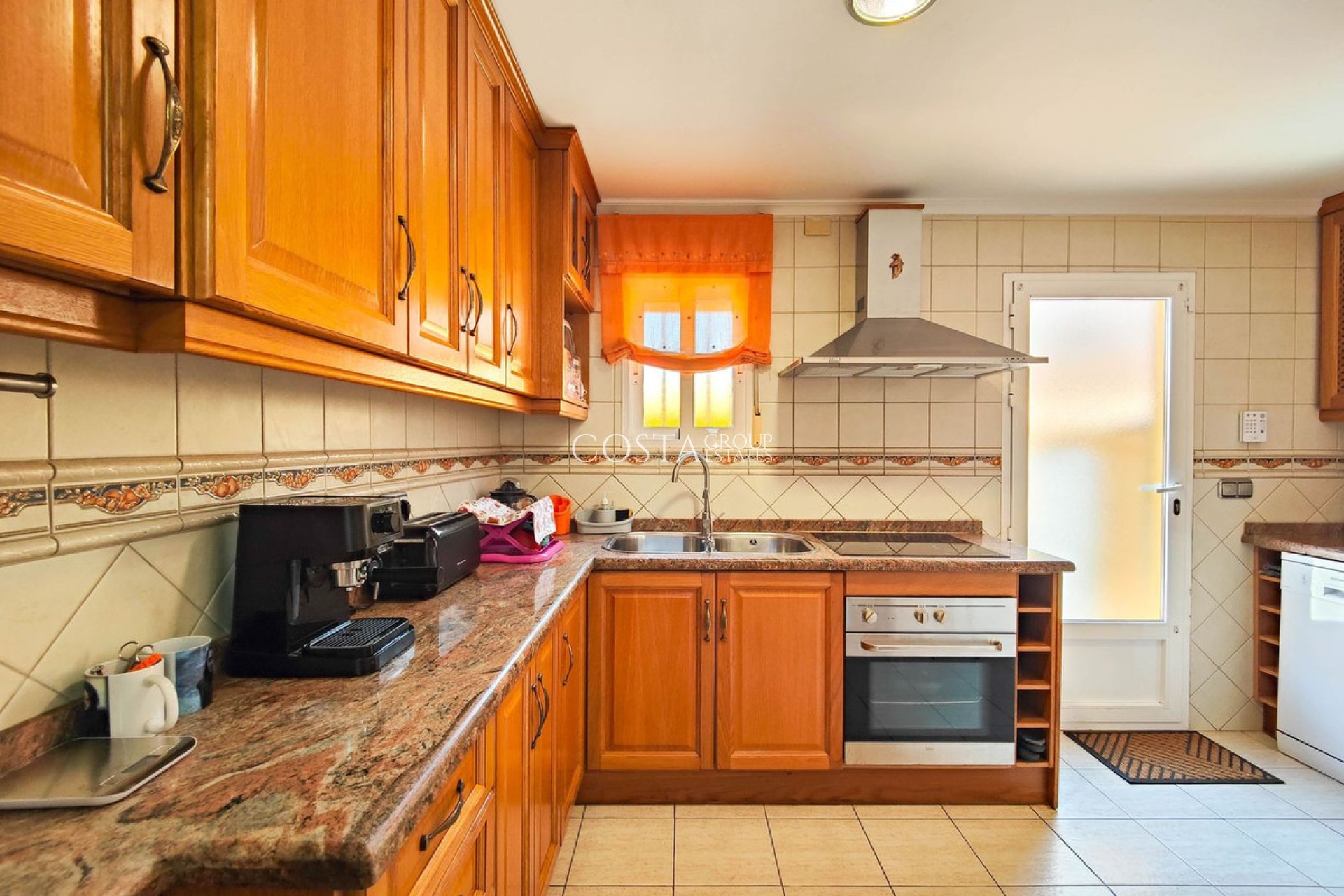 Revente - Villa -
Torrevieja - Torrevieja Centro
