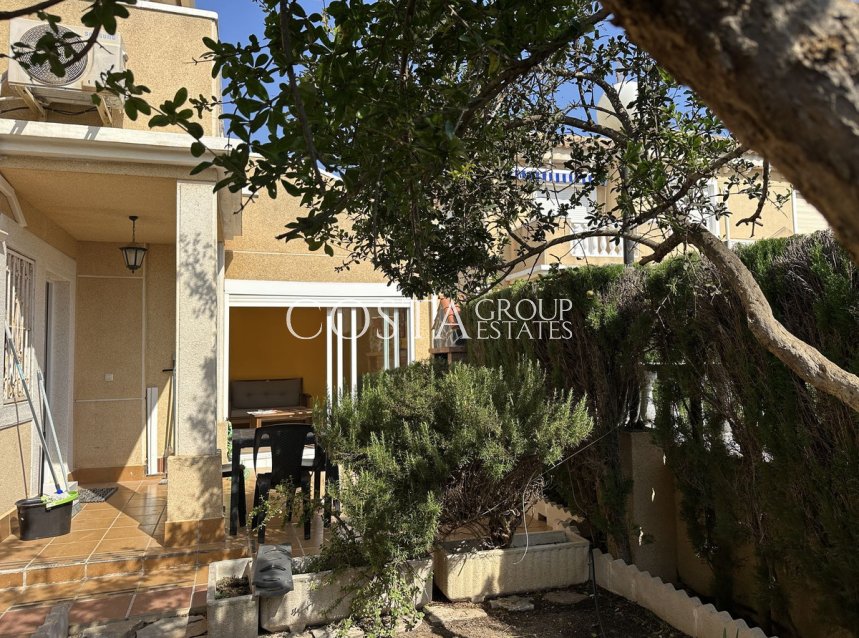 Revente - Villa -
Torrevieja - Torrevieja Centro