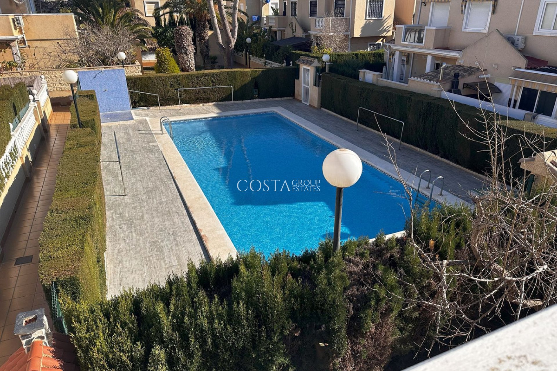 Revente - Villa -
Torrevieja - Torrevieja Centro