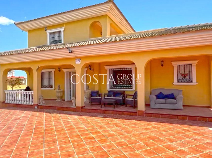 Revente - Villa -
Torrevieja - Torrevieja Centro