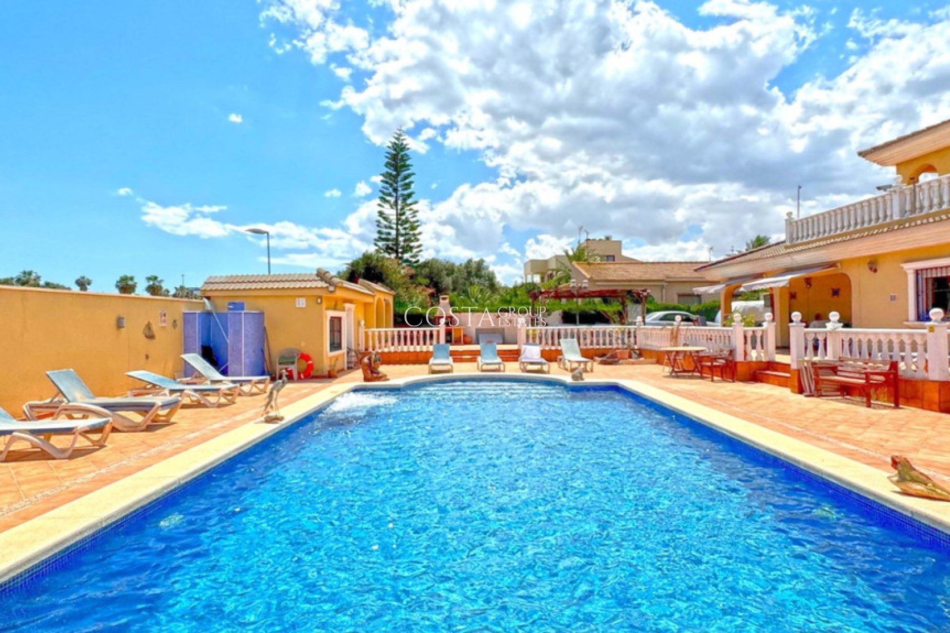 Revente - Villa -
Torrevieja - Torrevieja Centro