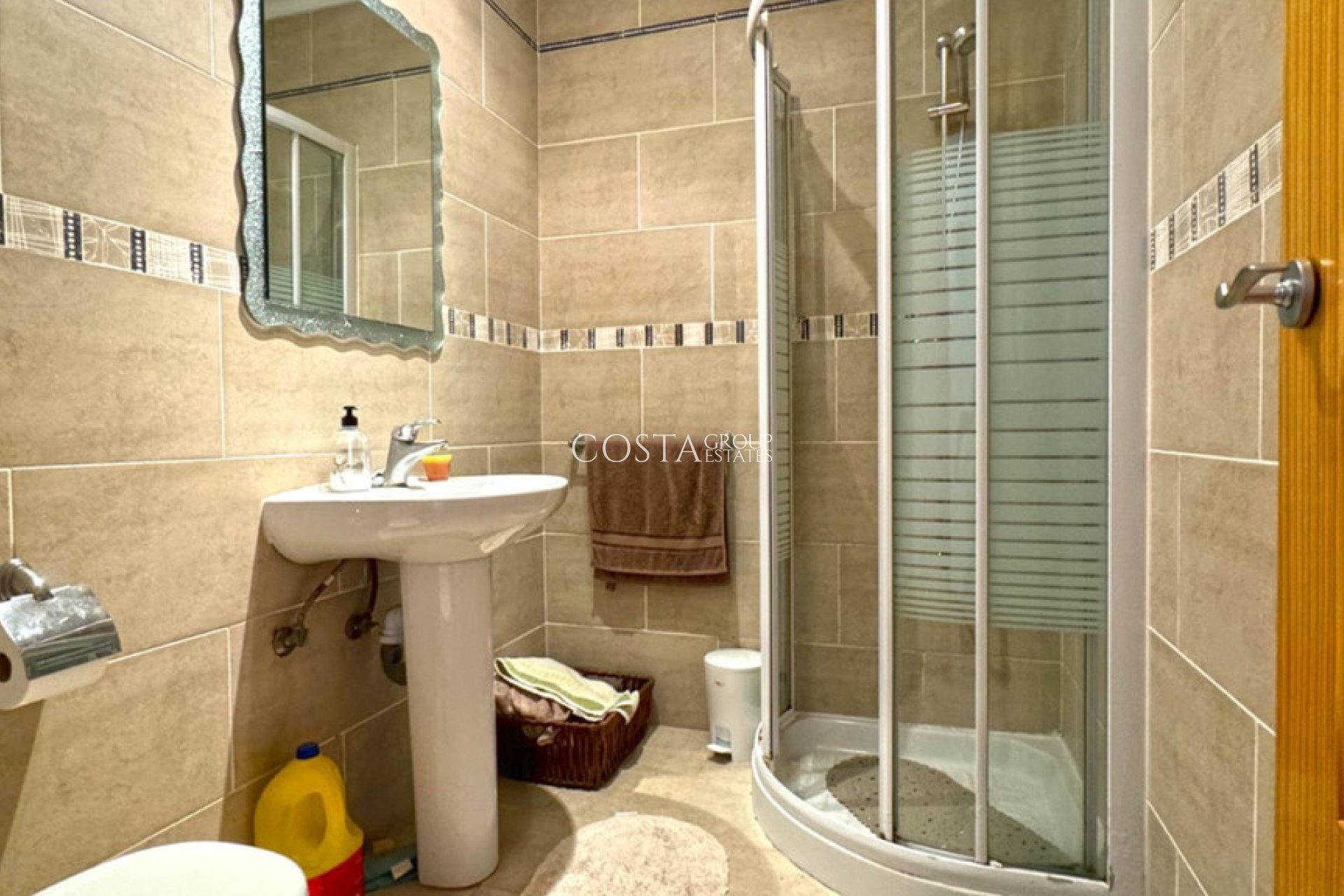 Revente - Villa -
Torrevieja - Torrevieja Centro