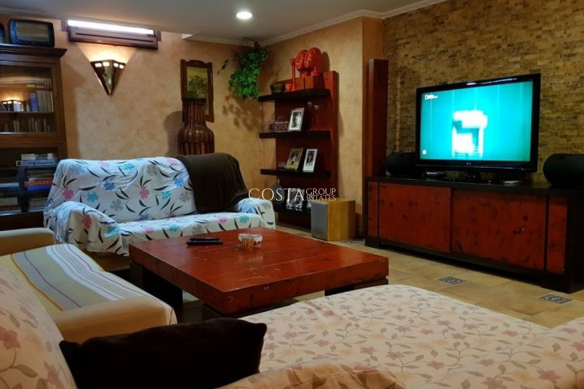 Revente - Villa -
Torrevieja - Torrevieja Centro